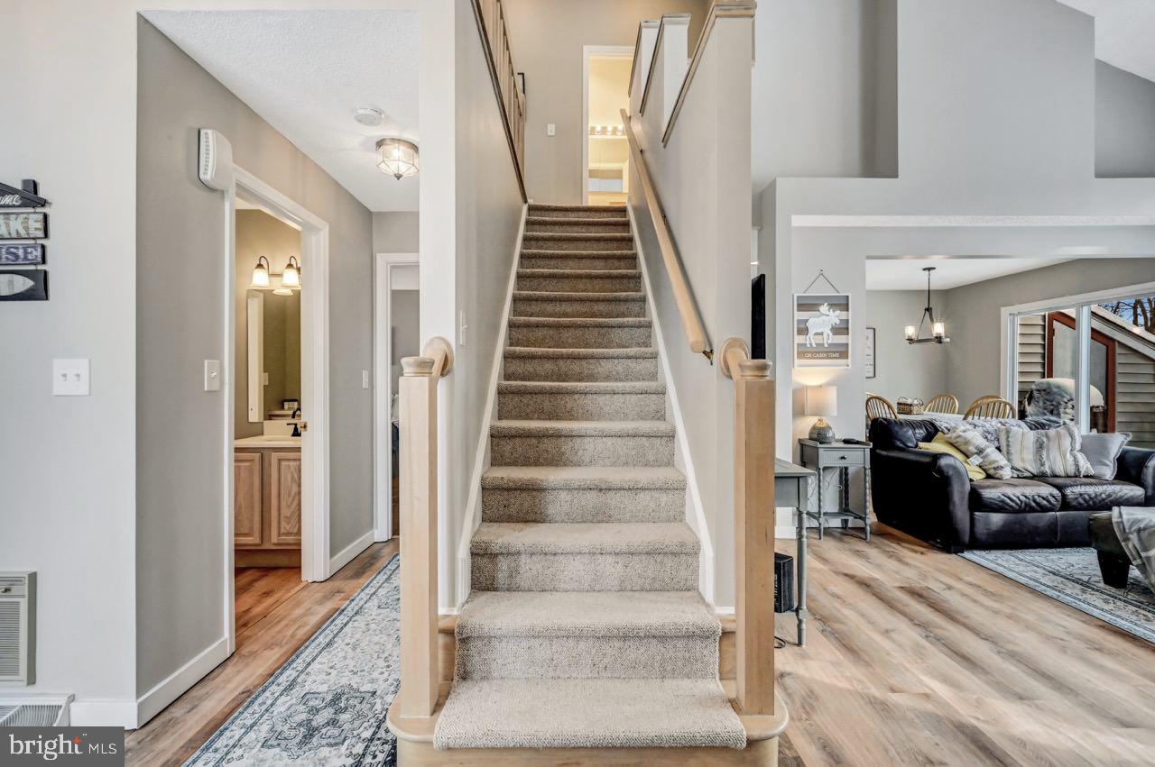 LAURELWOODS - Residential