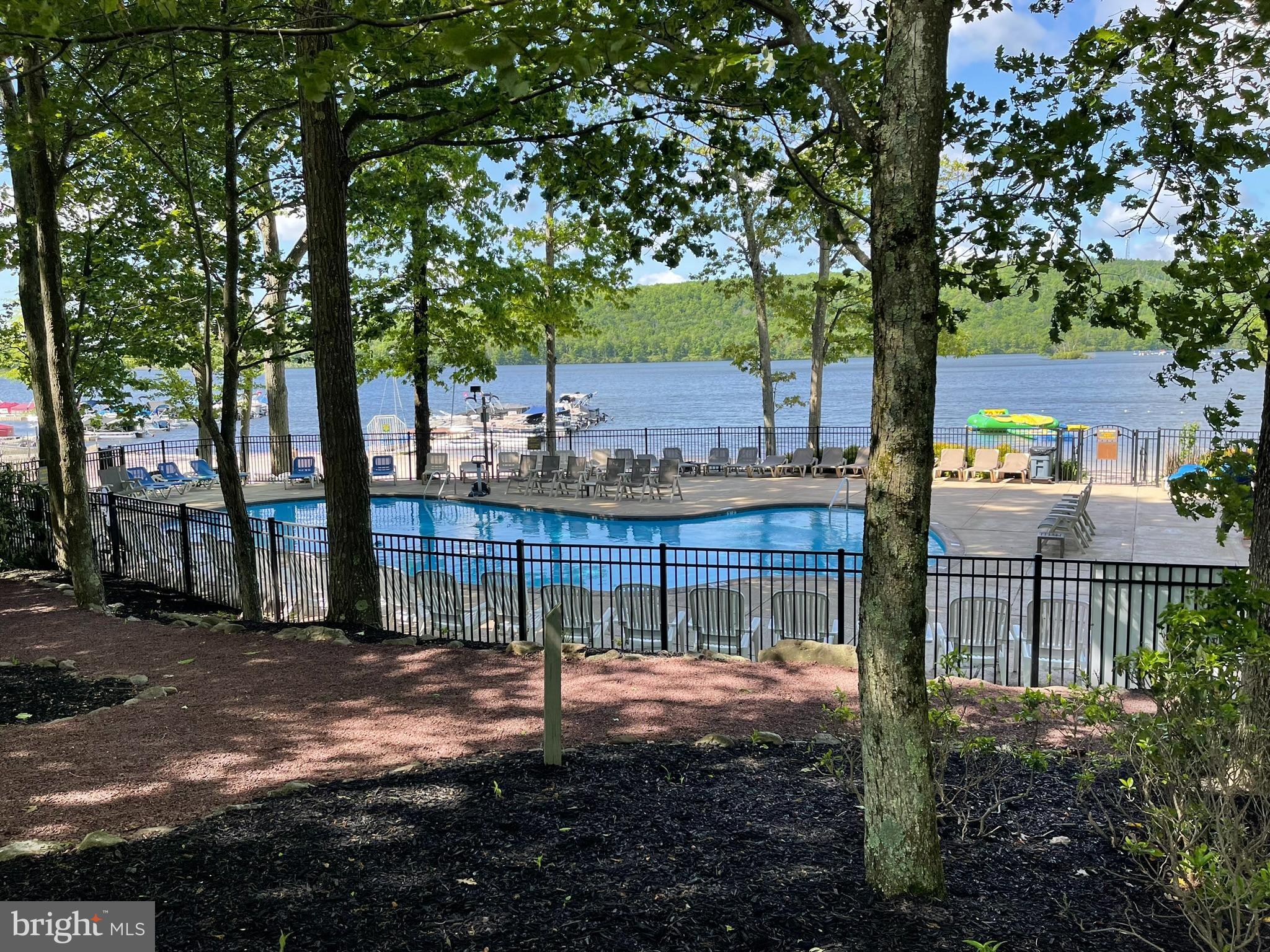 LAURELWOODS - Residential