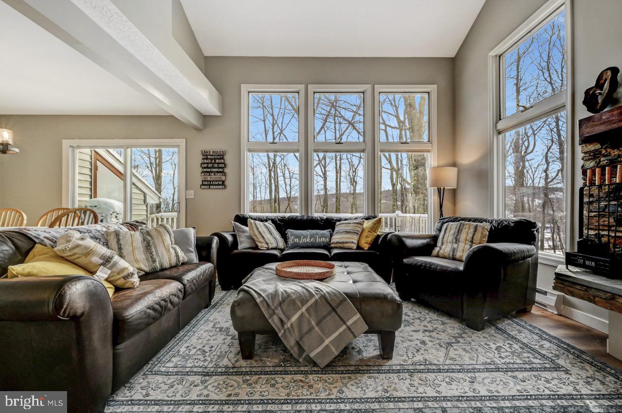 LAURELWOODS - Residential