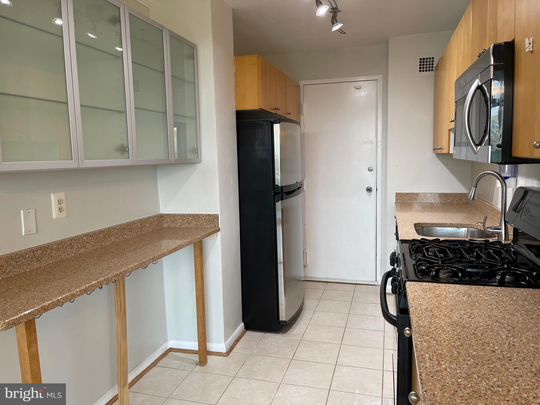 GROSVENOR PARK - Residential Lease