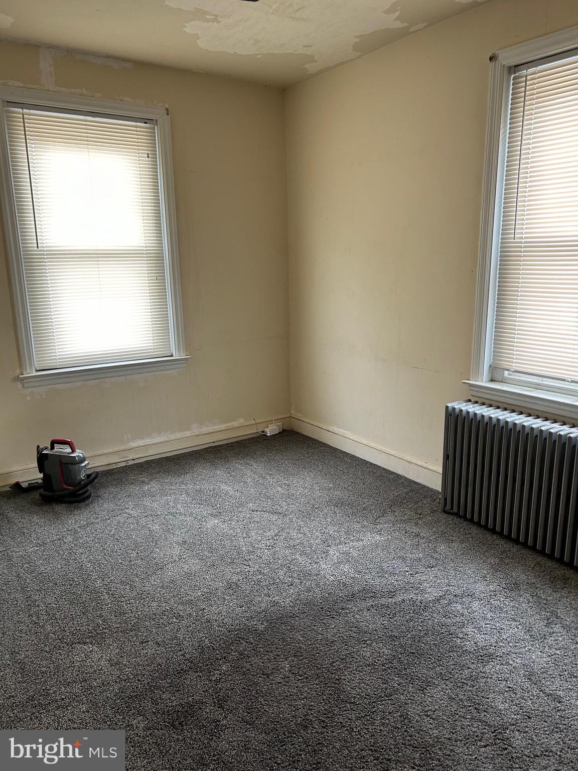 NORRISTOWN - Residential