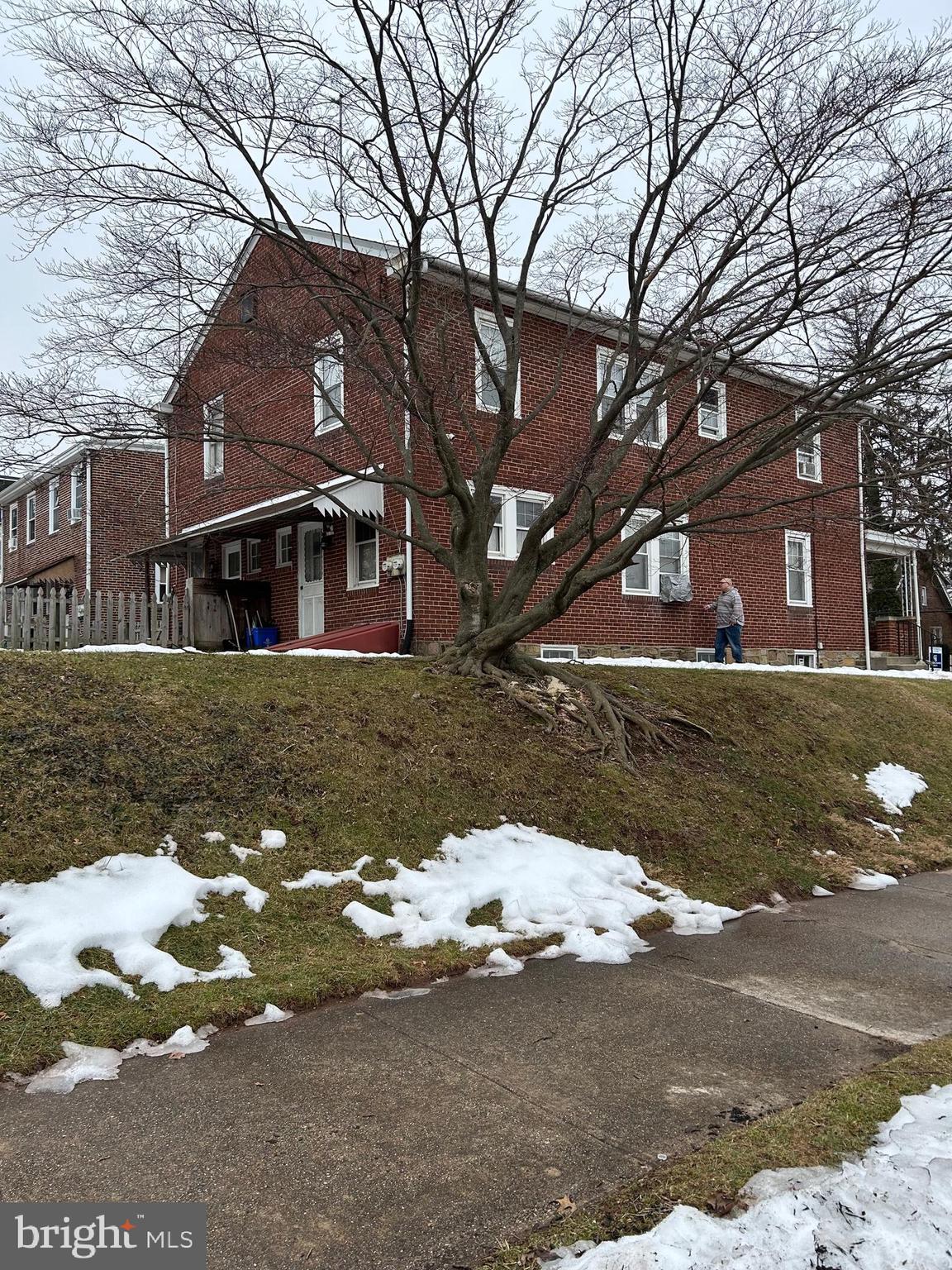 331 W FORNANCE STREET