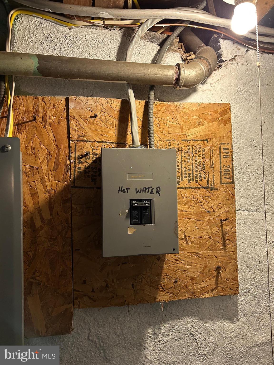 NORRISTOWN - Residential