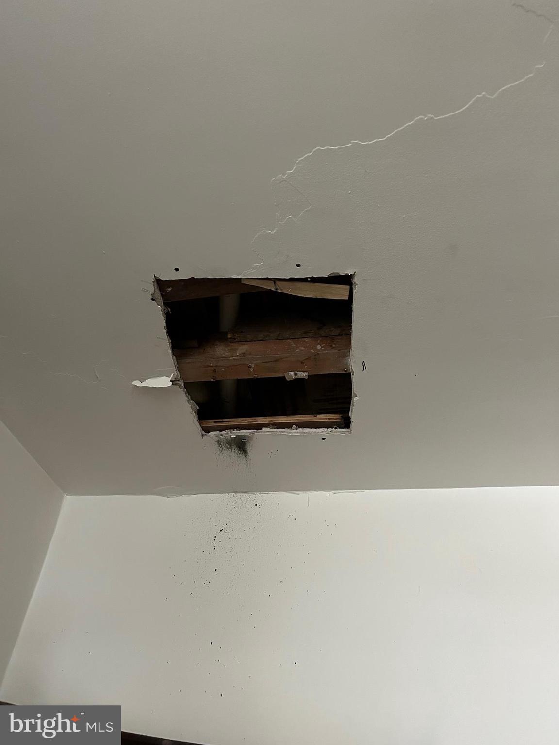 NORRISTOWN - Residential