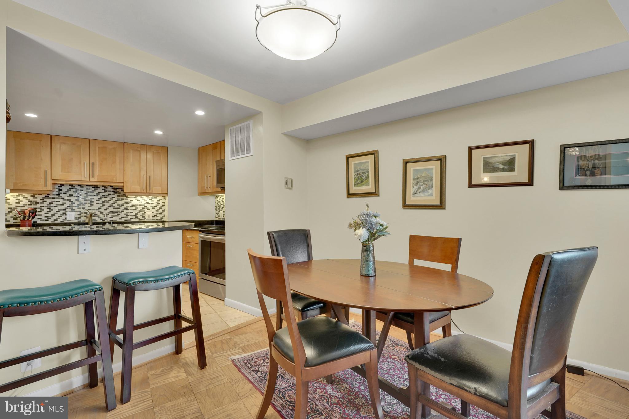 THE ELIZABETH - Residential