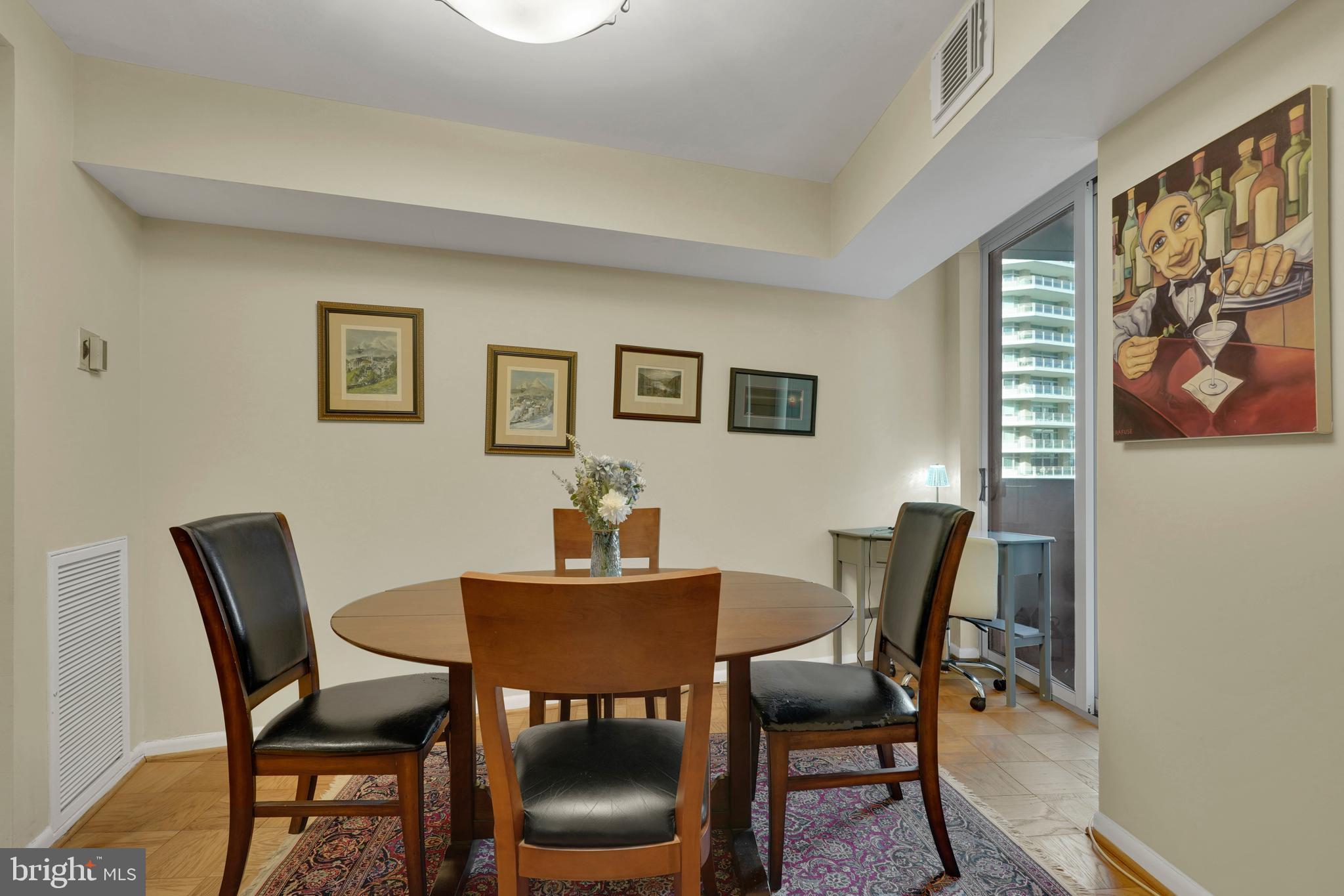 THE ELIZABETH - Residential