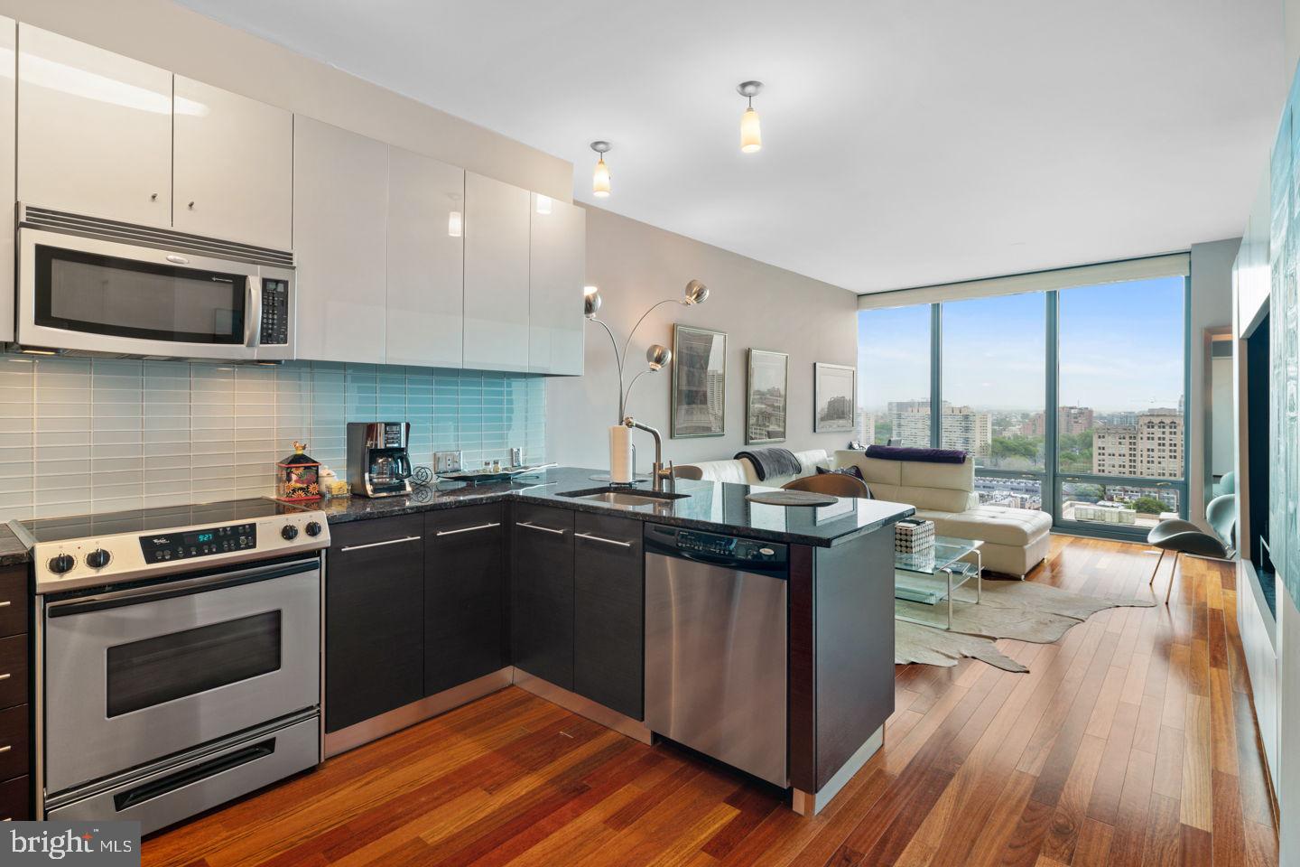 Welcome to Unit 3408 at 2101 Market Street – The Murano.
This rare and highly sought-after “08” layout is now available on one of the highest residential floors in the building. Perched on the 34th floor, this impeccably maintained one-bedroom, one-bath residence offers 743 square feet of open and modern living space, flooded with natural light and showcasing breathtaking, unobstructed views of the city skyline and river.
Inside, you’ll find floor-to-ceiling windows, rich hardwood flooring, and an open-concept kitchen featuring granite countertops, stainless steel appliances, and a breakfast bar perfect for entertaining. The spacious bedroom includes a generous walk-in closet, and the luxurious bathroom offers a modern design with a granite vanity and soaking tub.
Additional features include in-unit laundry, central air, and assigned storage. Residents of The Murano enjoy 24-hour concierge service, a state-of-the-art fitness center, a heated indoor swimming pool, and a sun deck. The building is ideally located just steps from Trader Joe’s, Rittenhouse Square, 30th Street Station, Schuylkill River Trail, and Center City’s best dining, shopping, and nightlife.
Unit 3408 presents a rare opportunity to own a high-floor residence in one of Philadelphia’s premier luxury buildings. Don’t miss your chance to enjoy elevated city living at its finest.