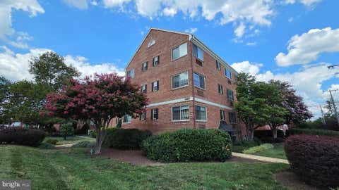 Condo For Sale - 820 S Washington Street #227<br/> ALEXANDRIA, VA 22314