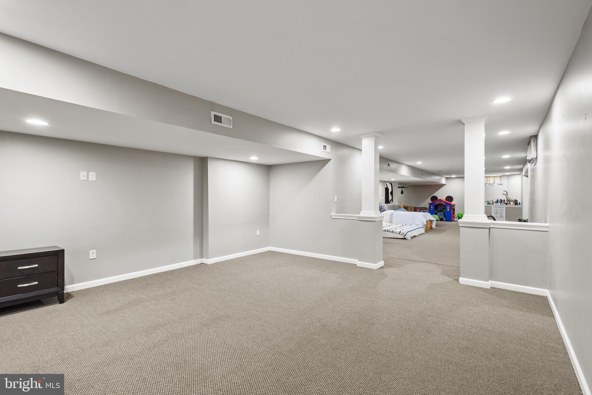 LANDIS POINTE - Residential