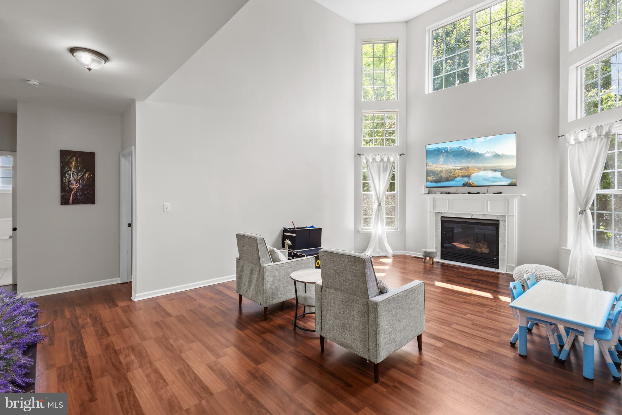 LANDIS POINTE - Residential