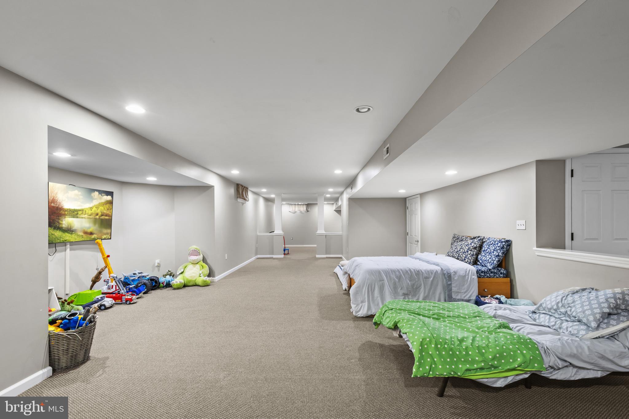 LANDIS POINTE - Residential