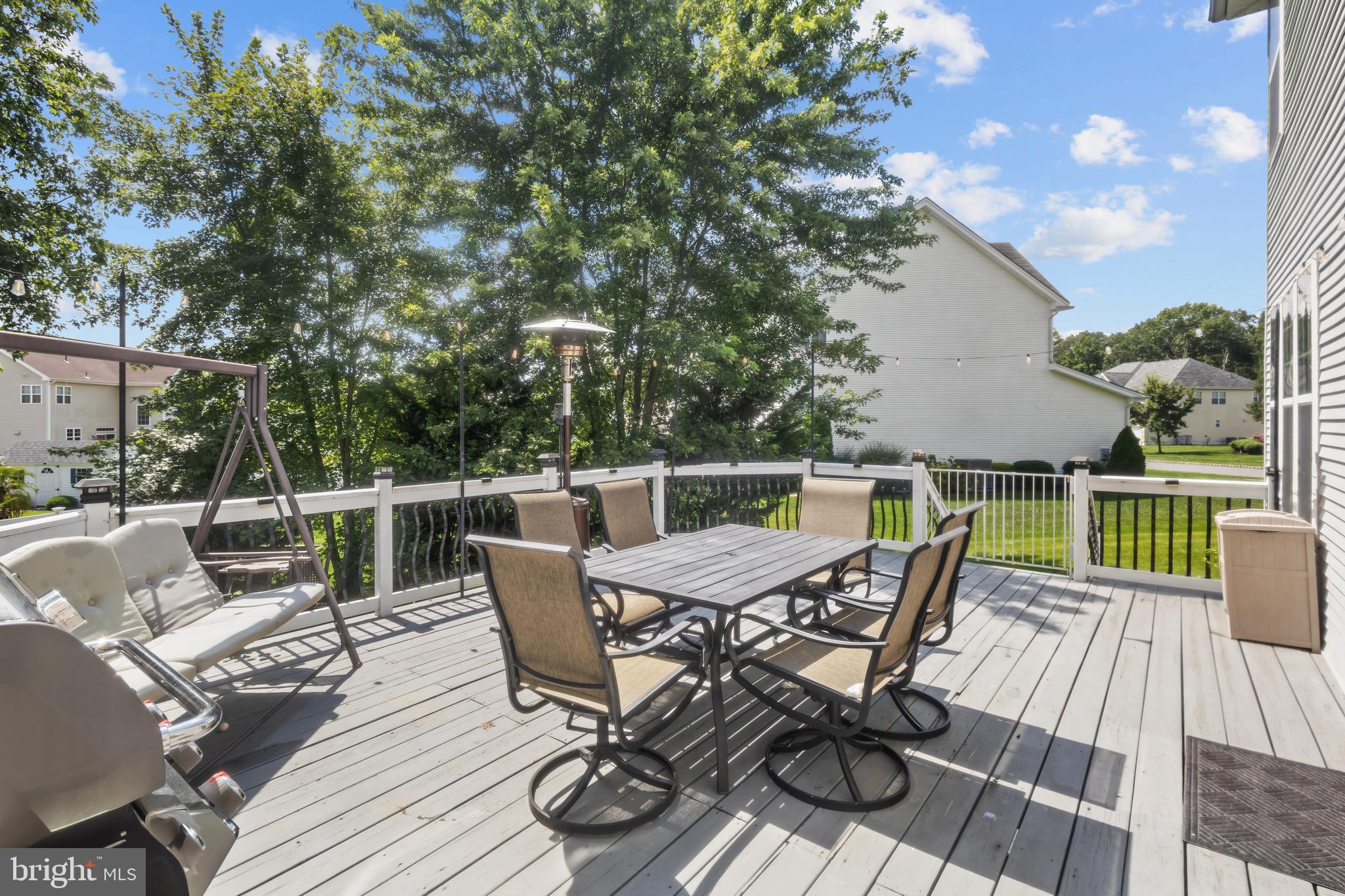 LANDIS POINTE - Residential