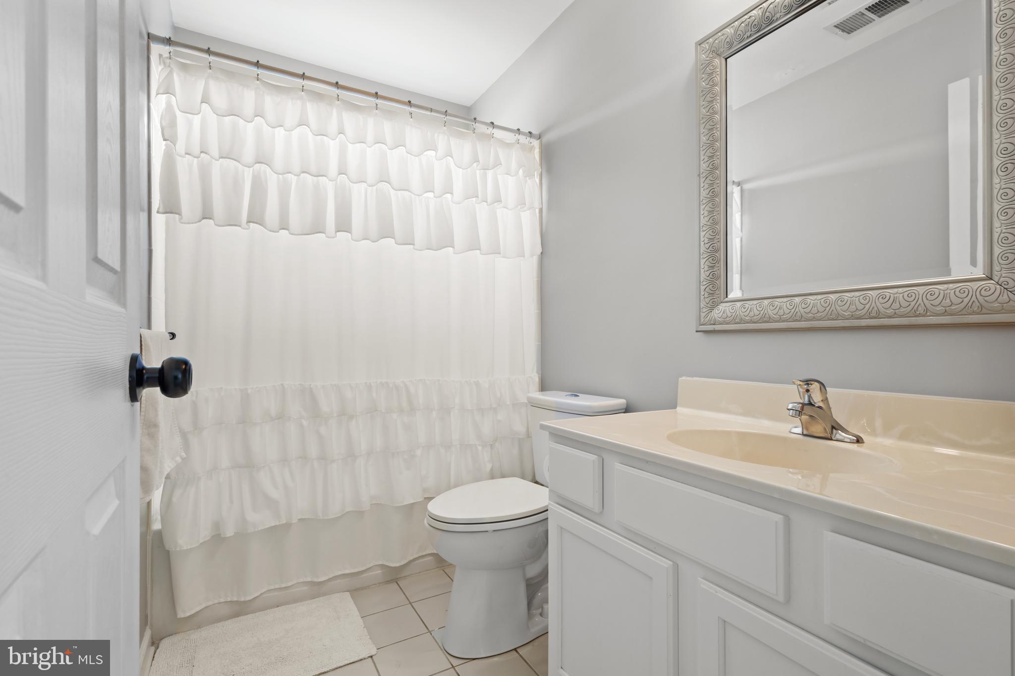 LANDIS POINTE - Residential