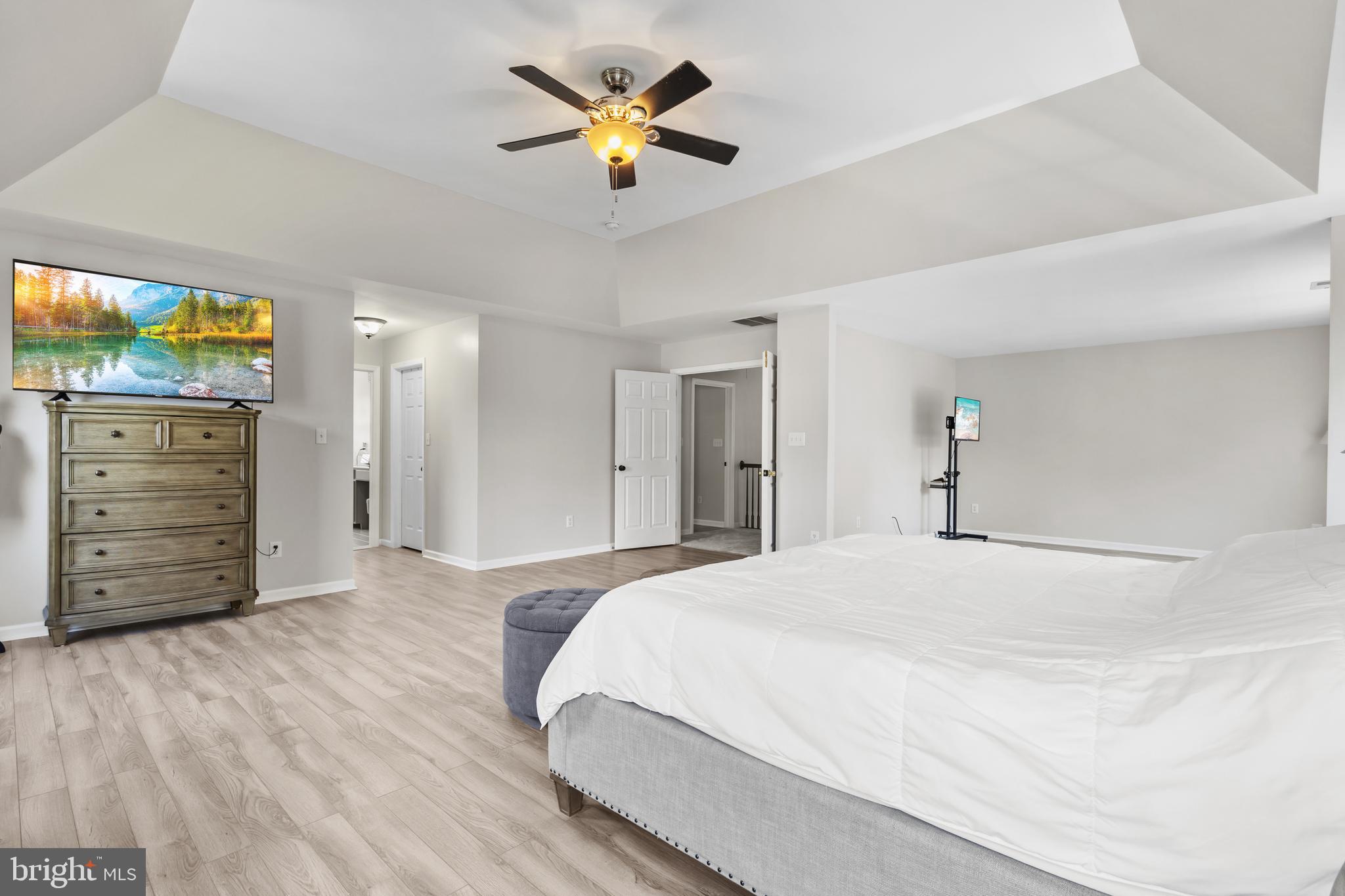 LANDIS POINTE - Residential