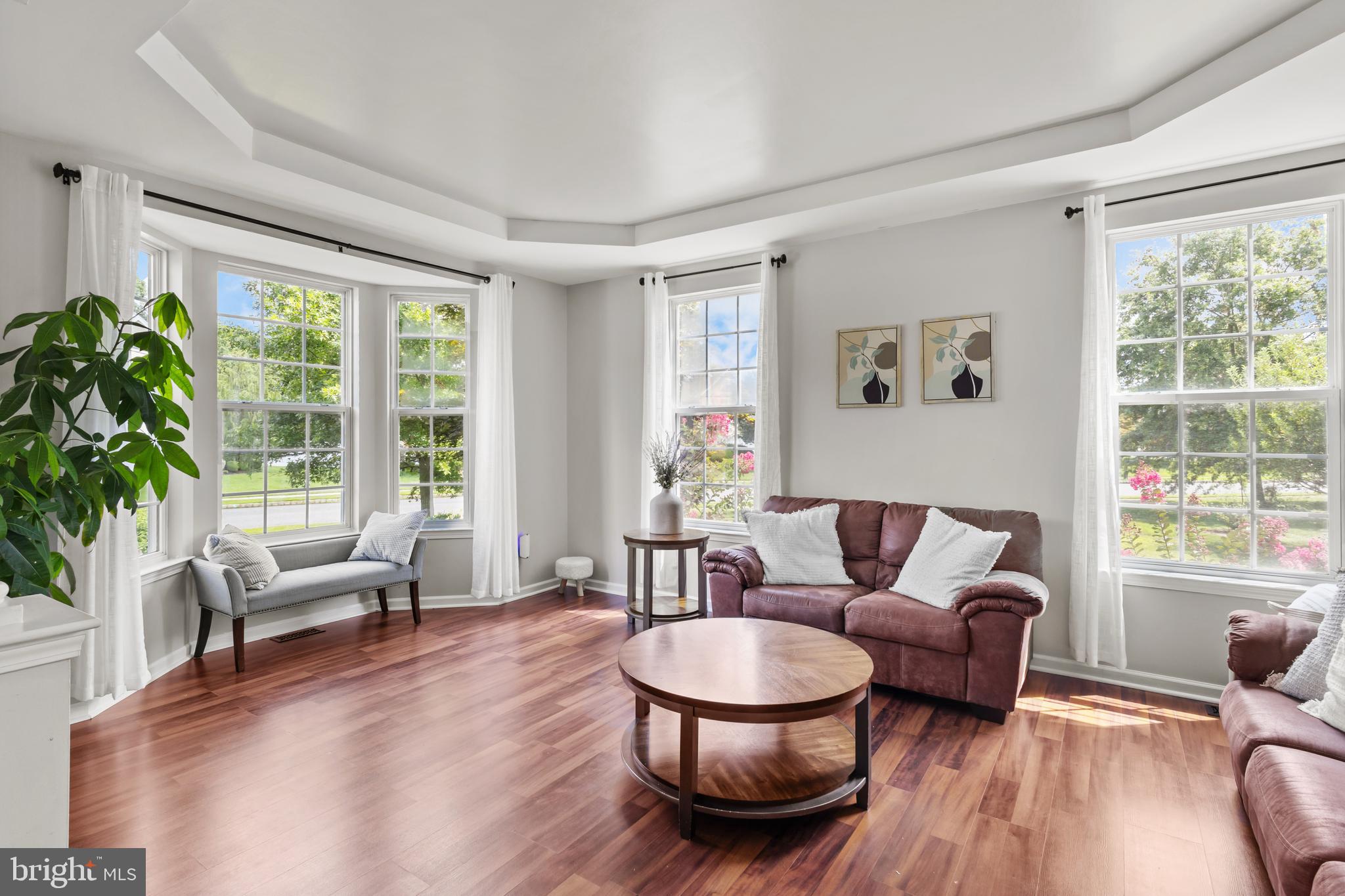 LANDIS POINTE - Residential