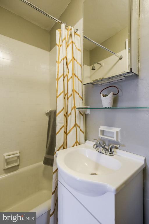 RITTENHOUSE SQUARE - Residential Lease