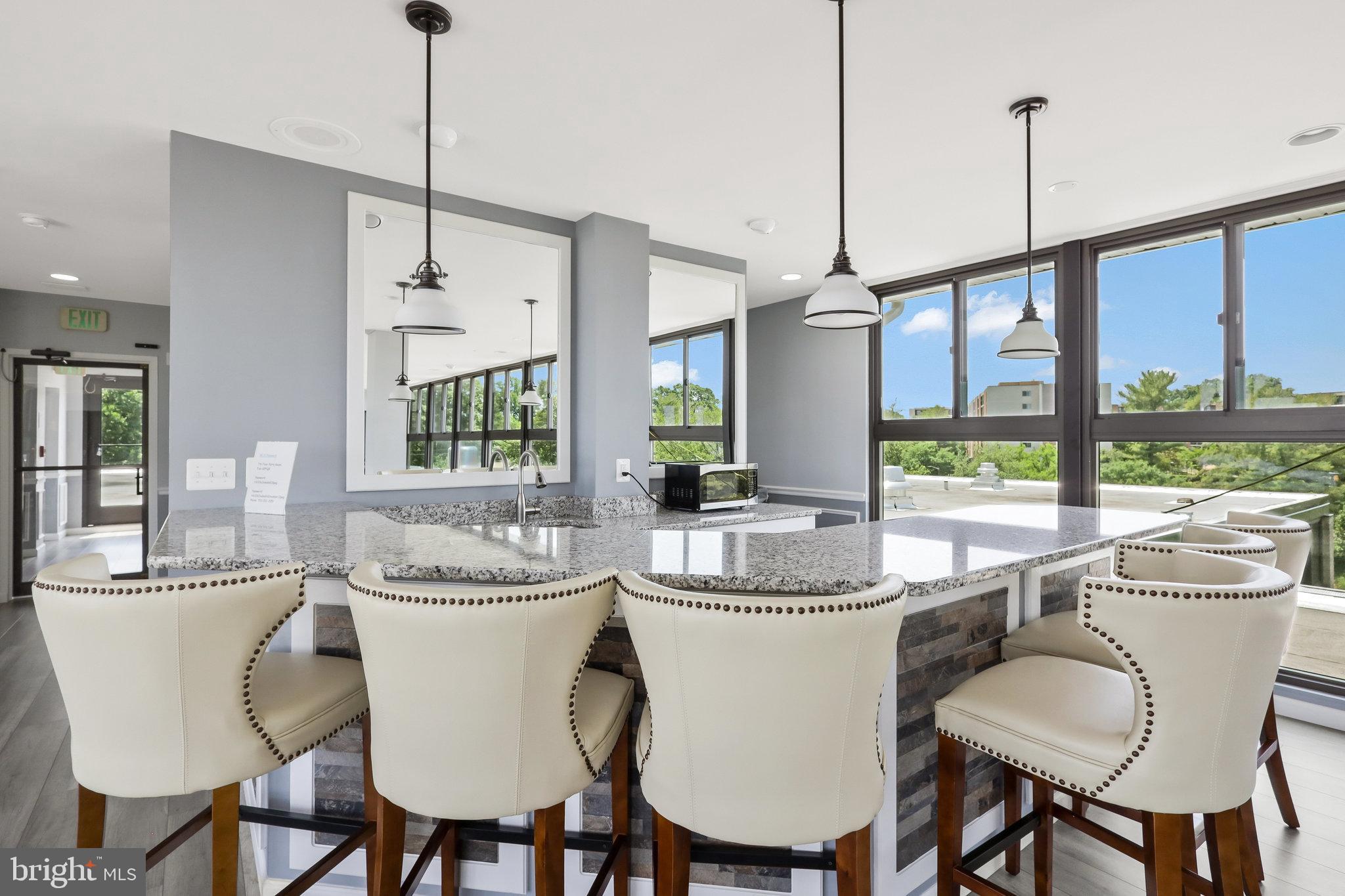 MADISON CONDOMINIUM - Residential