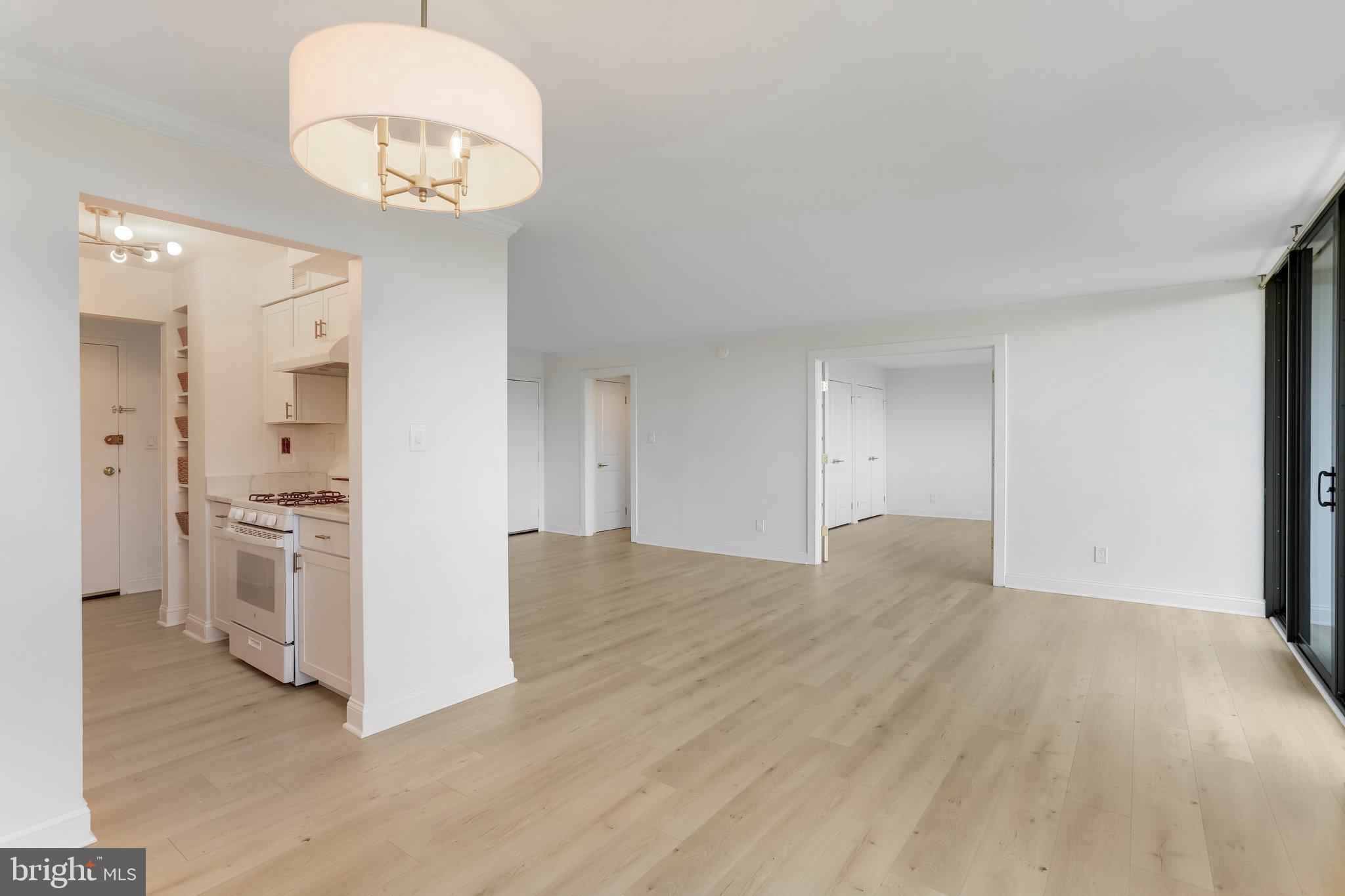 MADISON CONDOMINIUM - Residential