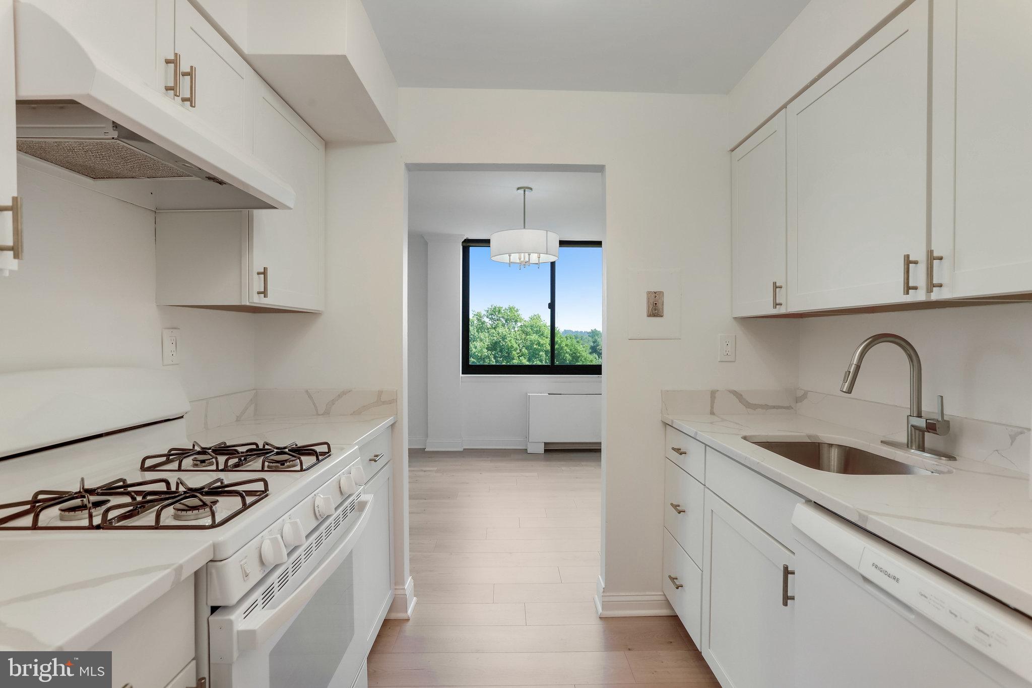 MADISON CONDOMINIUM - Residential