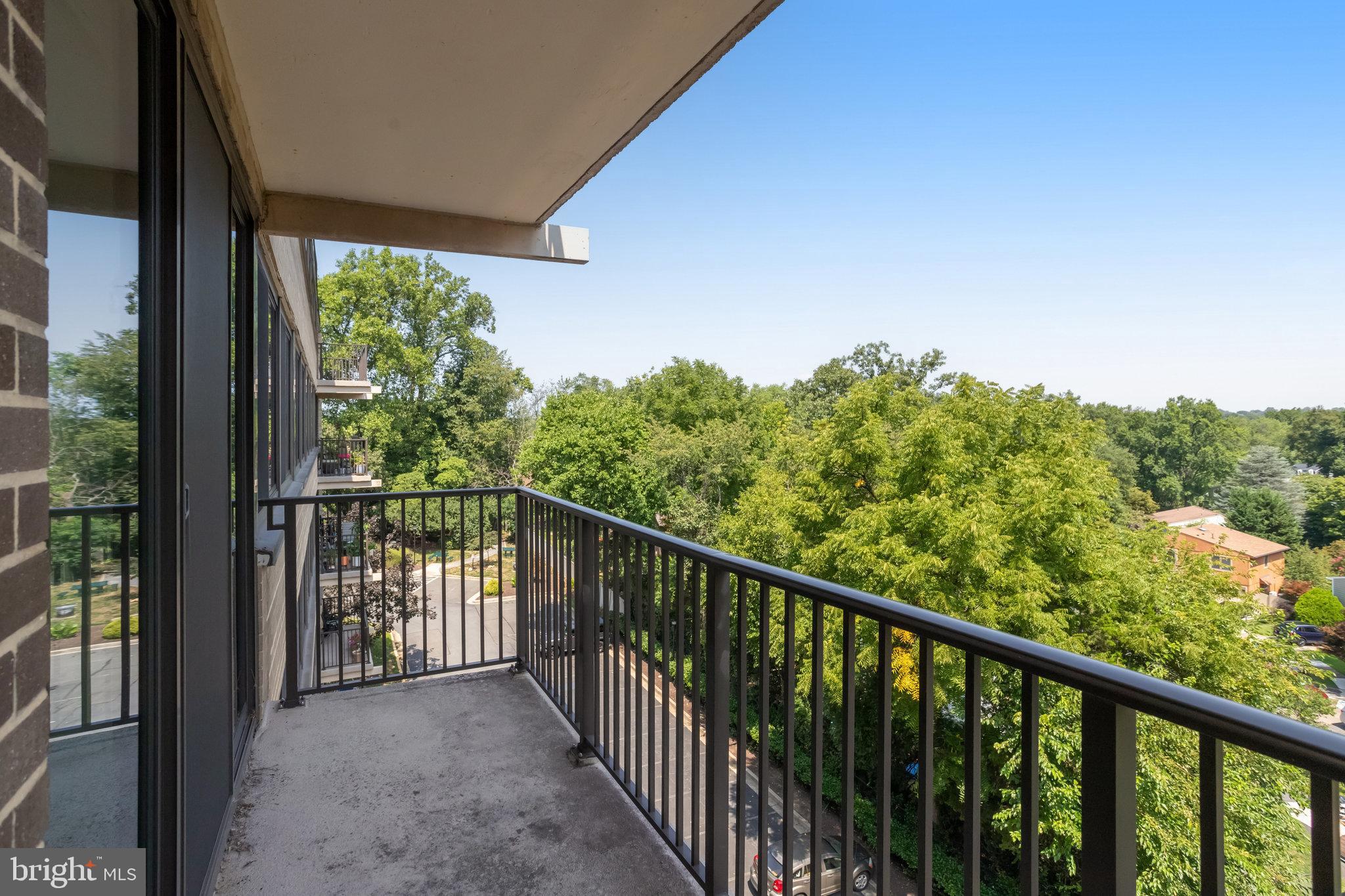 MADISON CONDOMINIUM - Residential