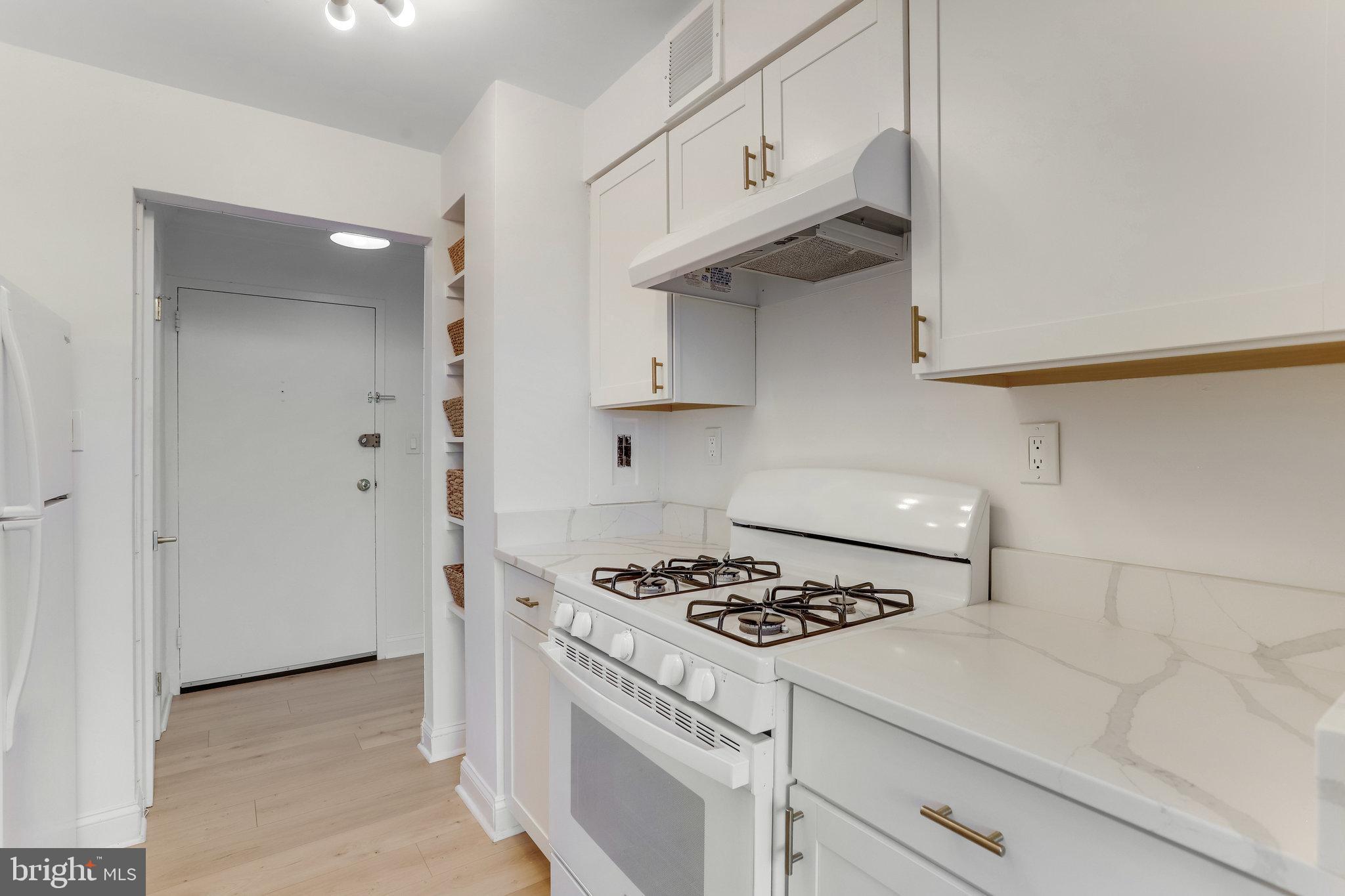 MADISON CONDOMINIUM - Residential