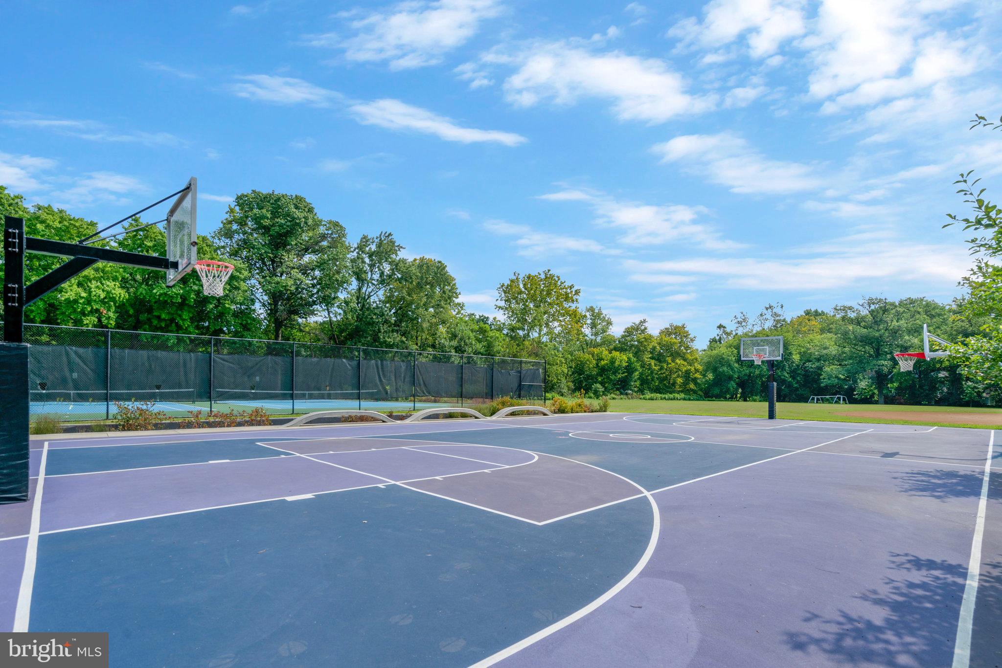 MADISON CONDOMINIUM - Residential