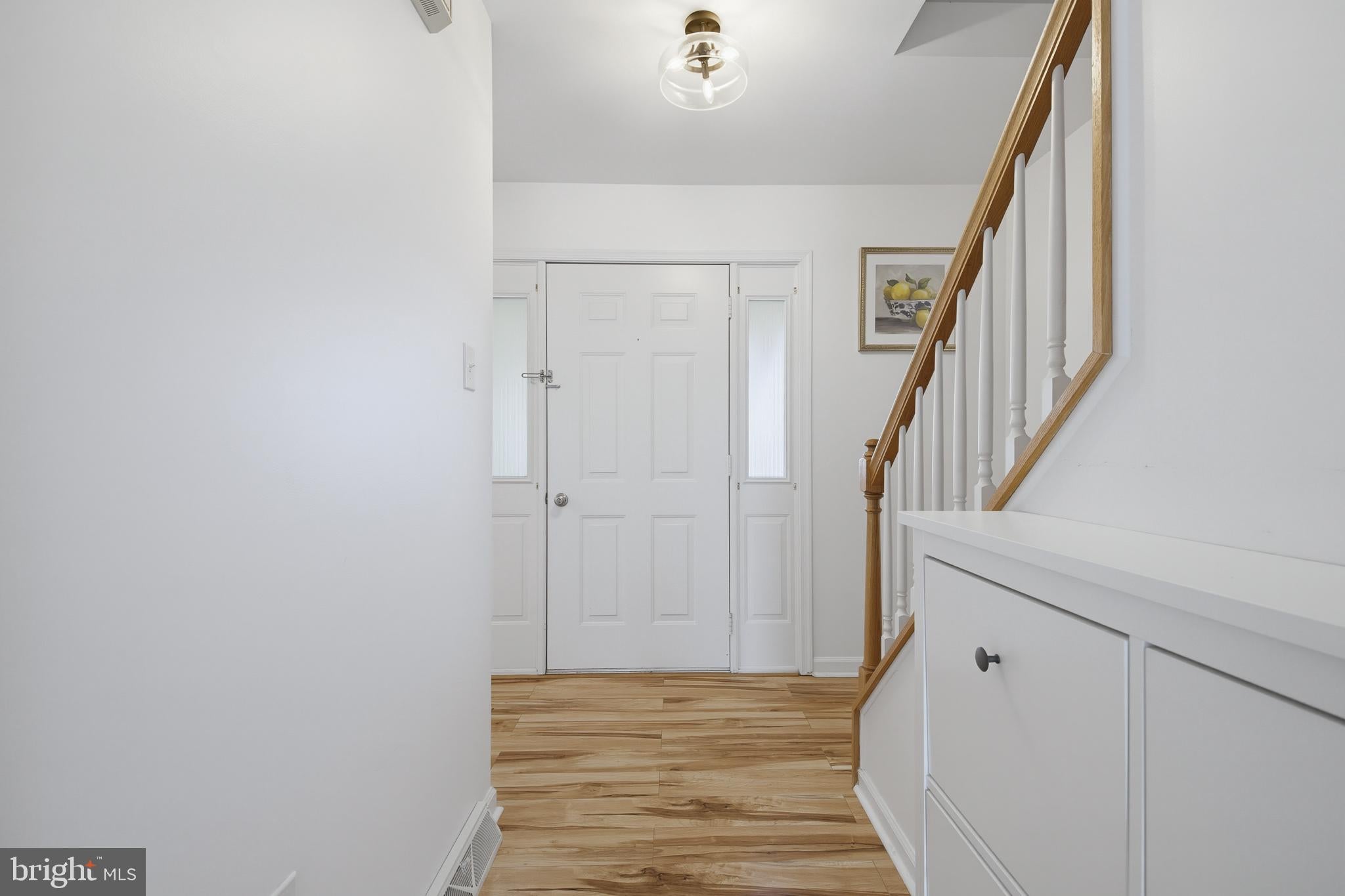 2822 RIDINGS WAY