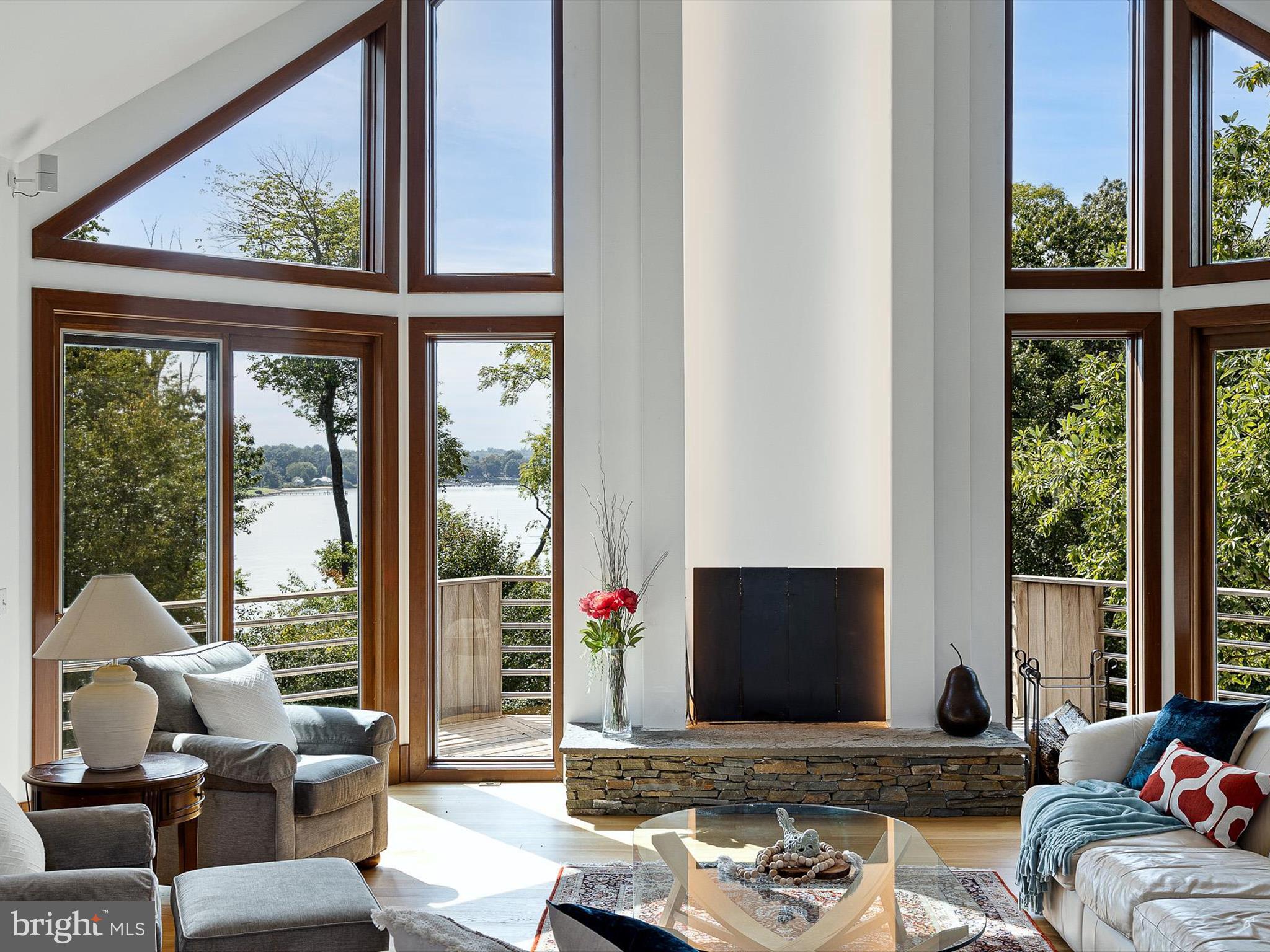 KNIGHTS ISLAND PRESERVE - Residential