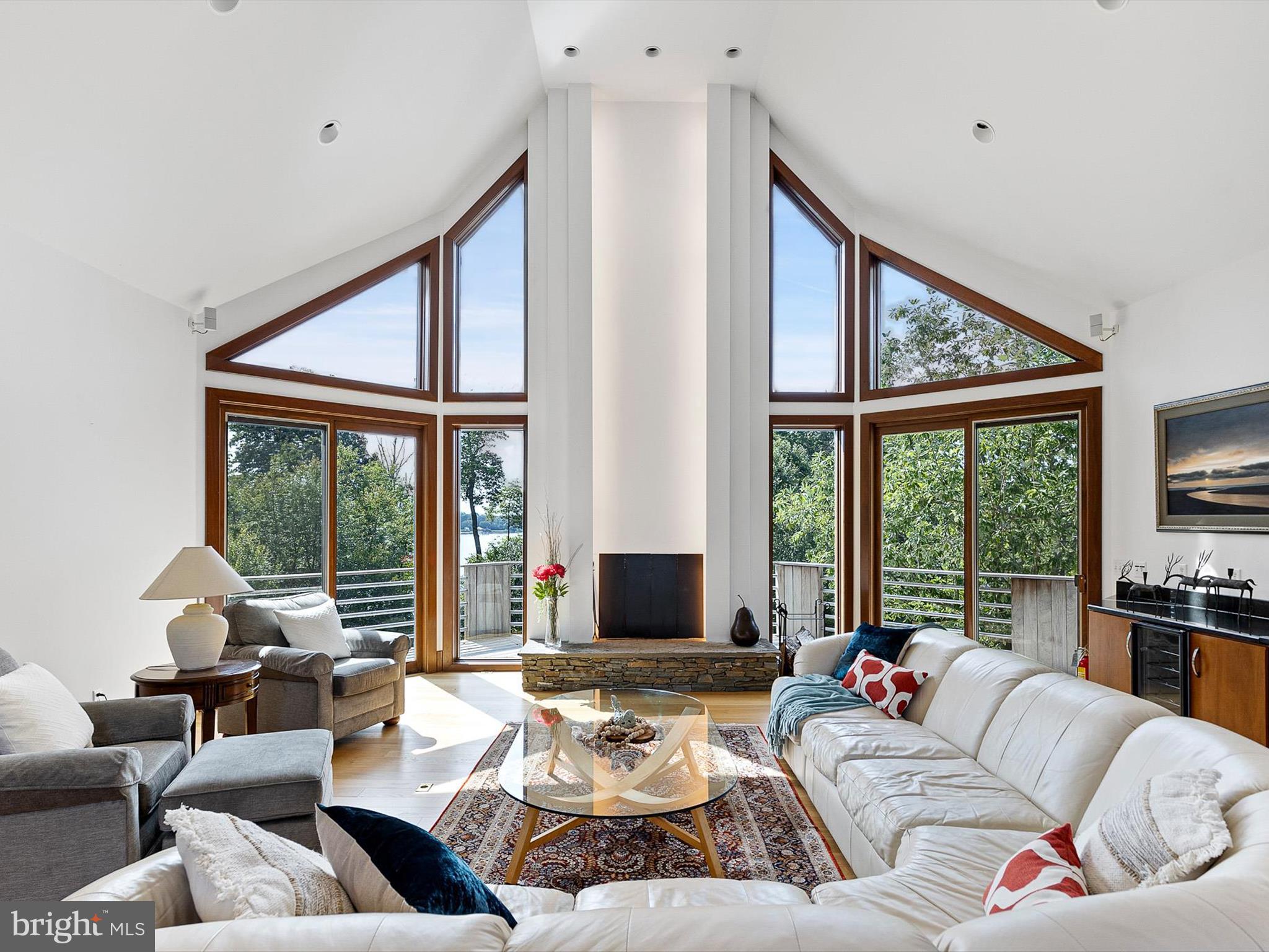 KNIGHTS ISLAND PRESERVE - Residential