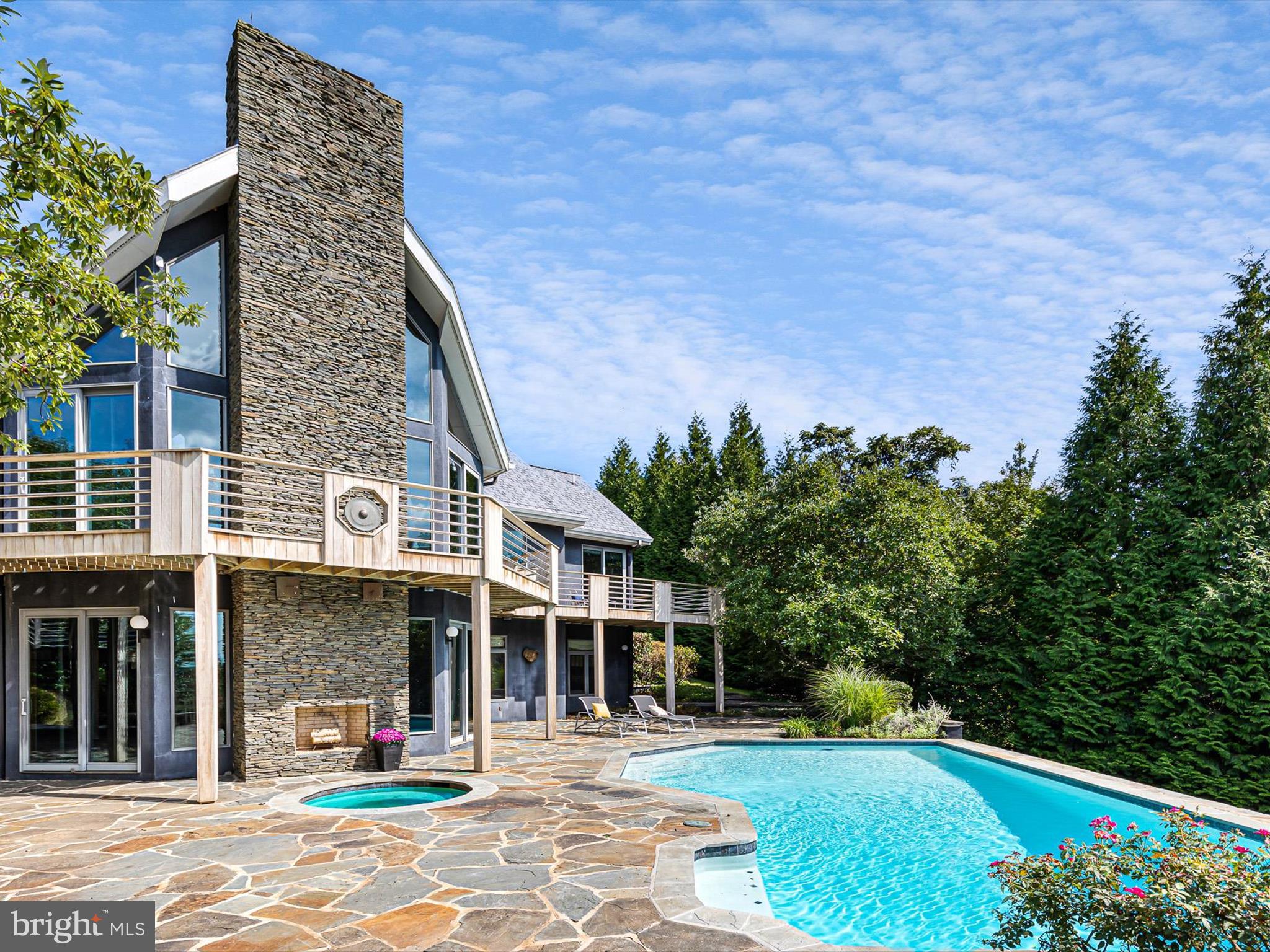 KNIGHTS ISLAND PRESERVE - Residential