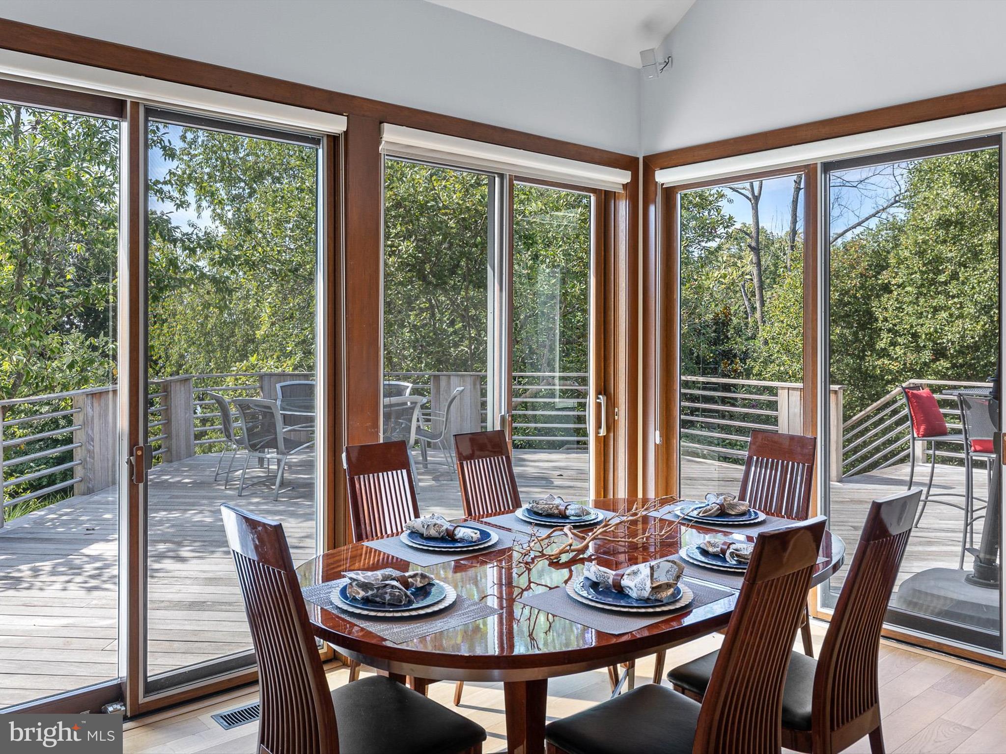 KNIGHTS ISLAND PRESERVE - Residential