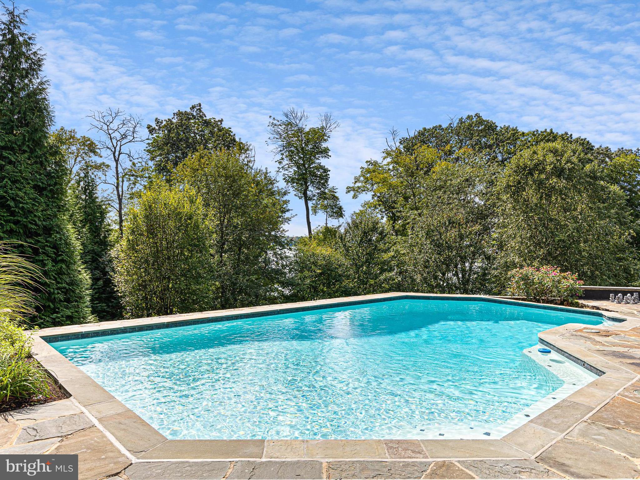 KNIGHTS ISLAND PRESERVE - Residential