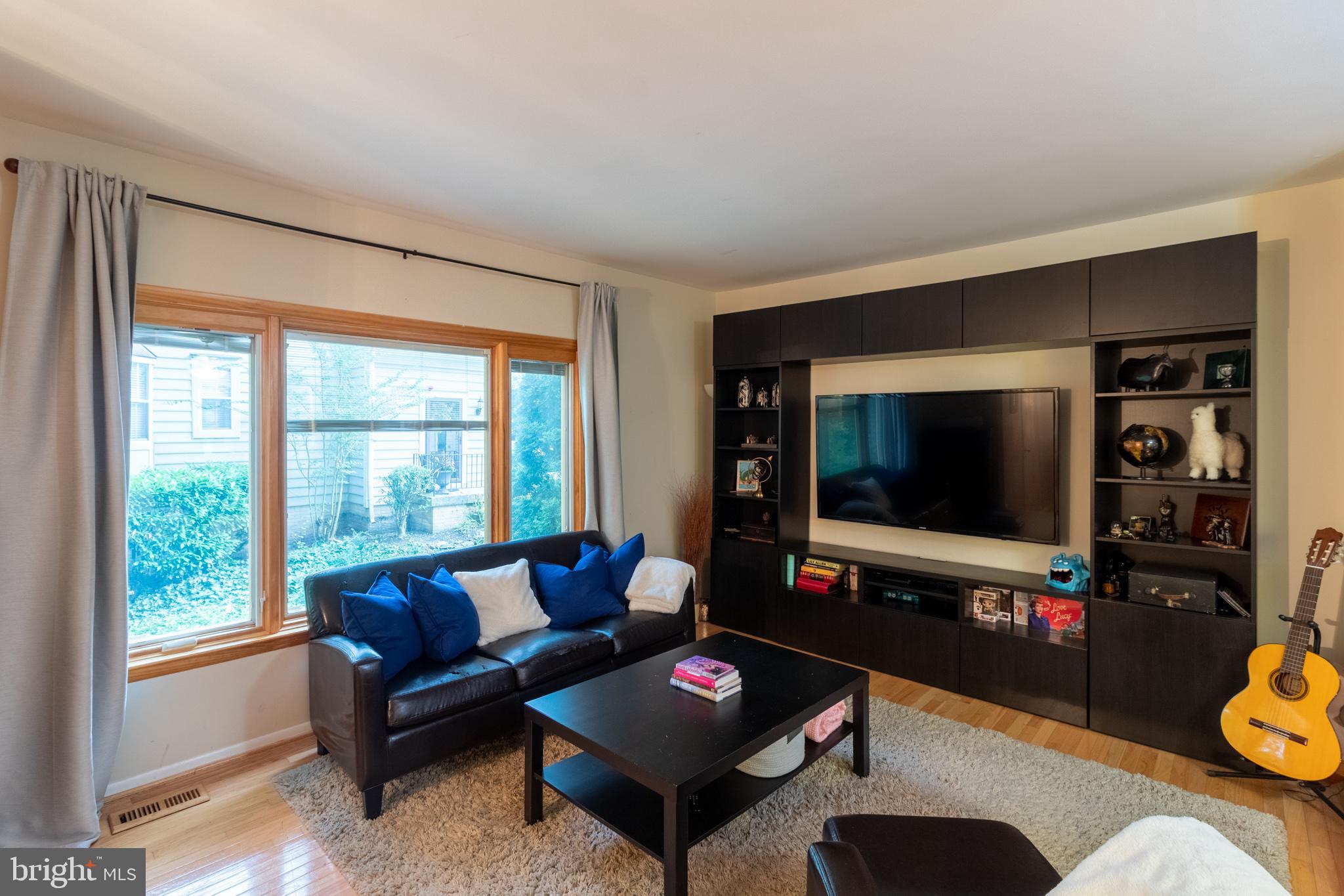 CHURCHILL - Residential