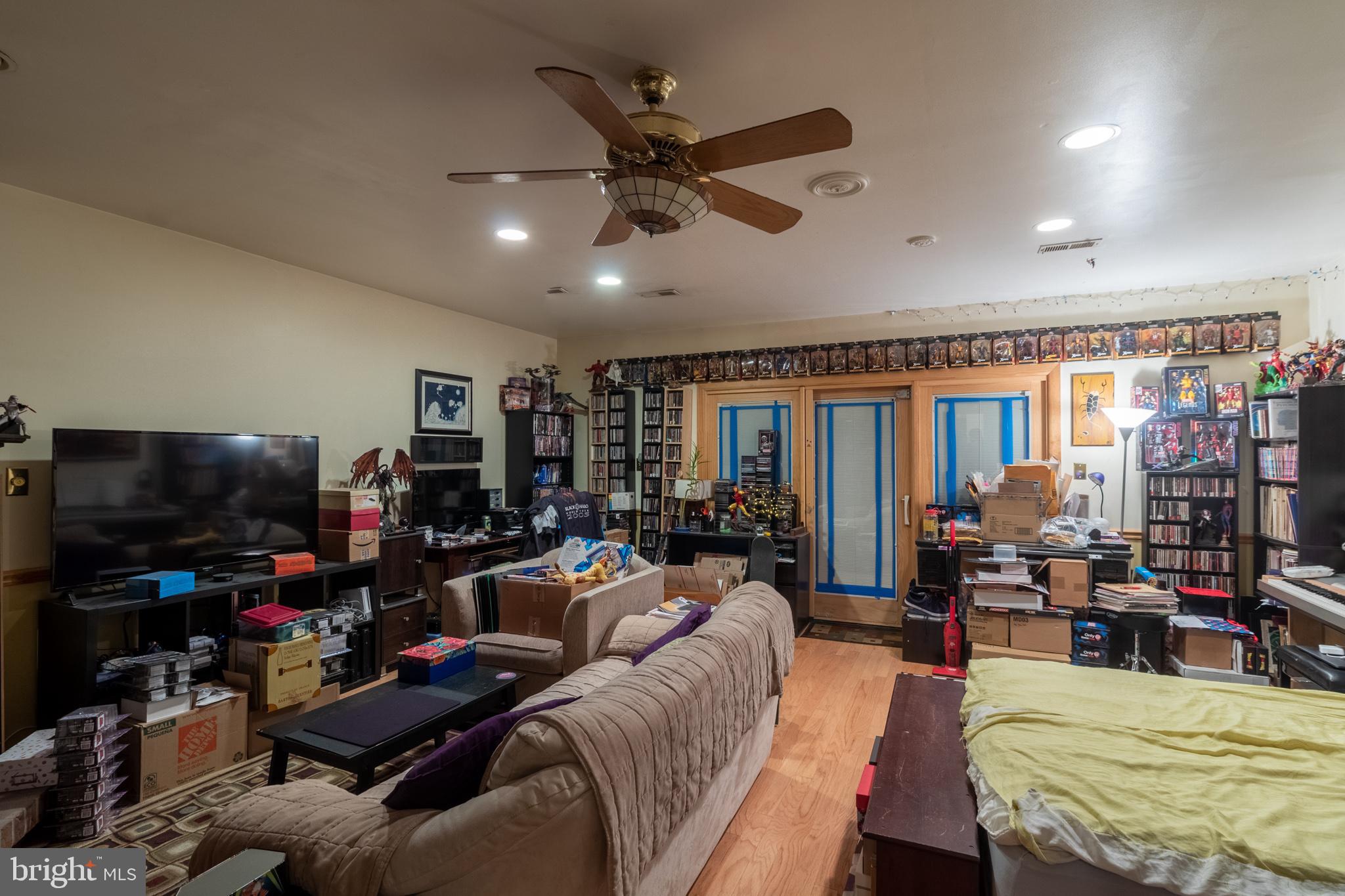 CHURCHILL - Residential