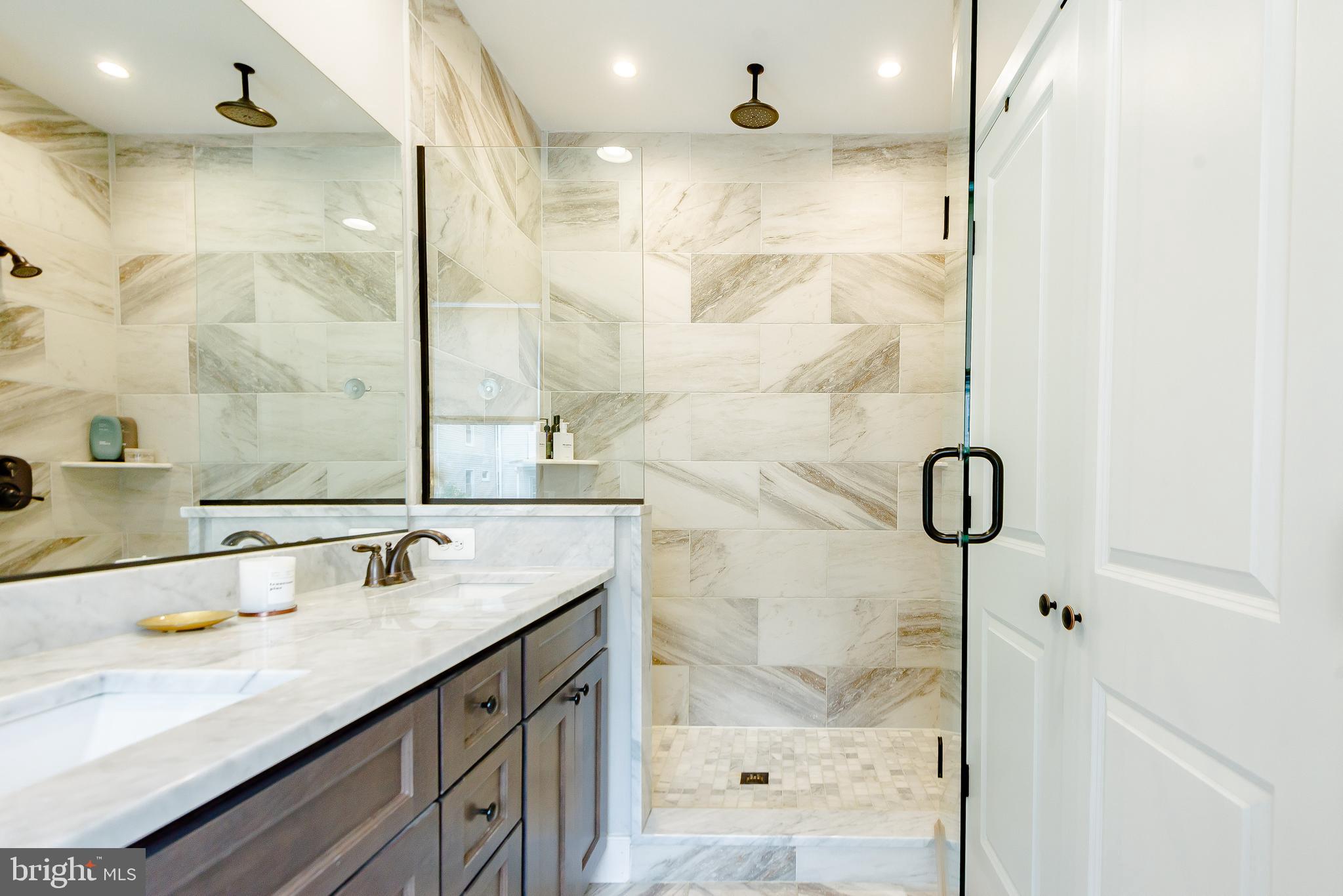 HOES HEIGHTS - Residential Lease