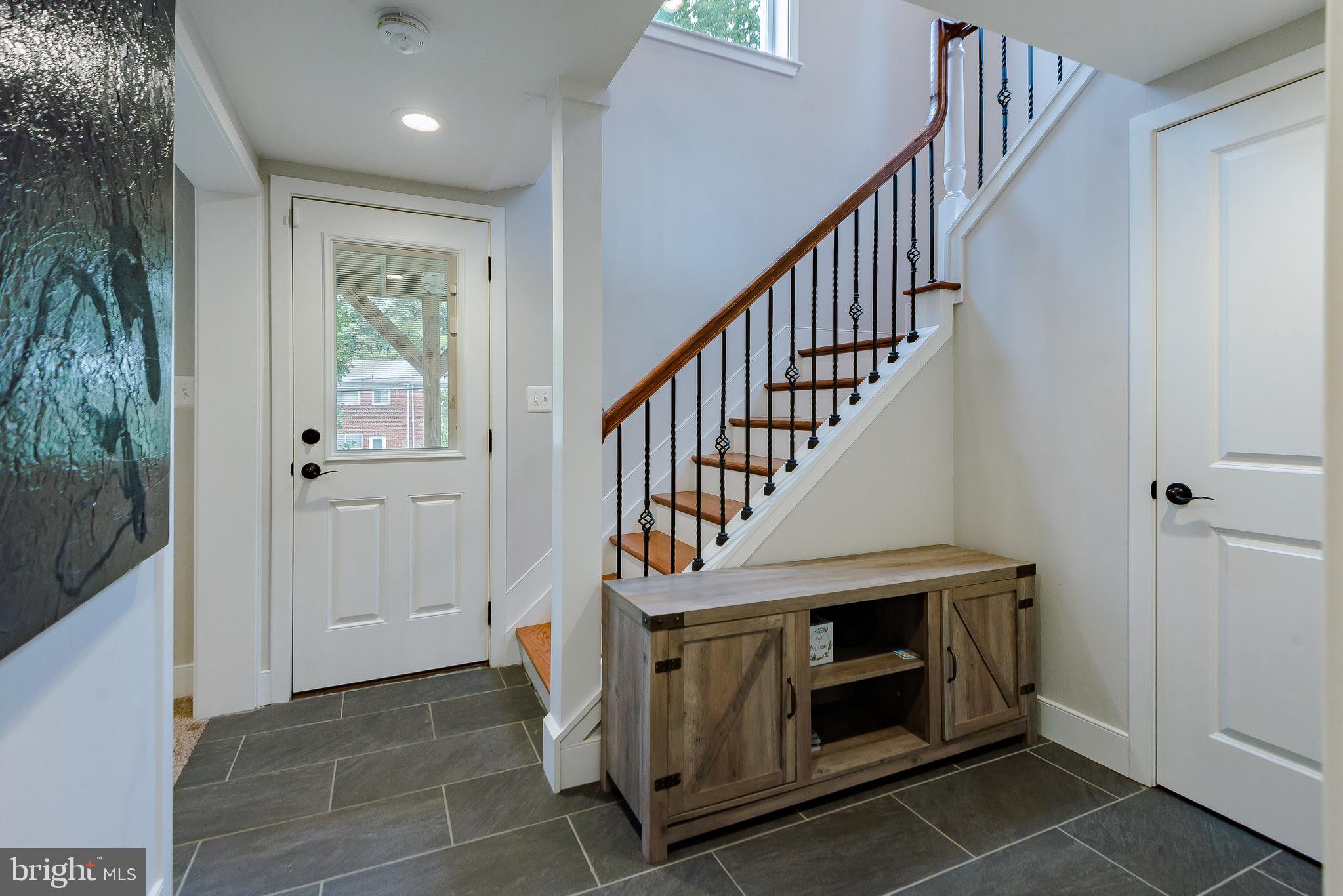 HOES HEIGHTS - Residential Lease