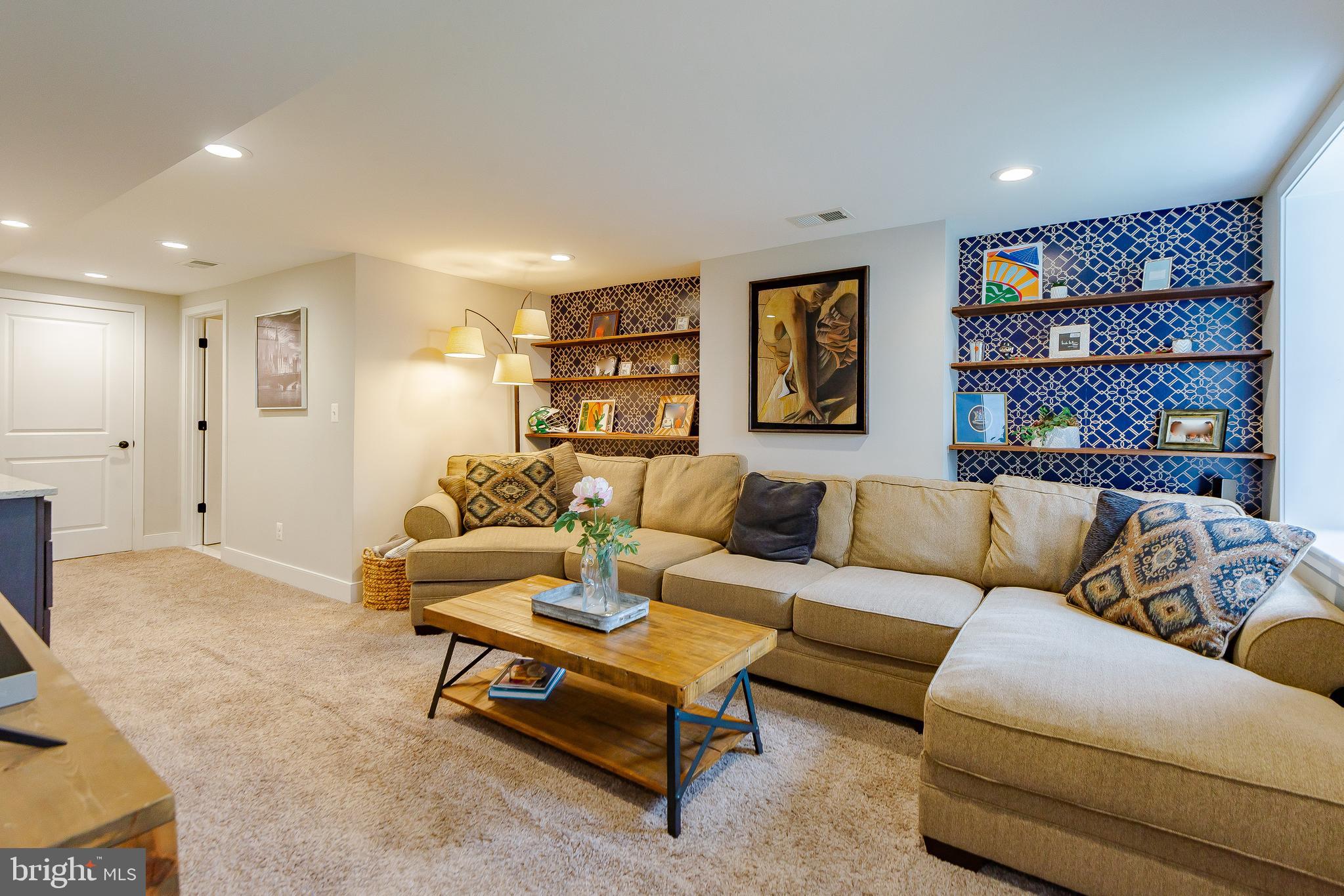 HOES HEIGHTS - Residential Lease