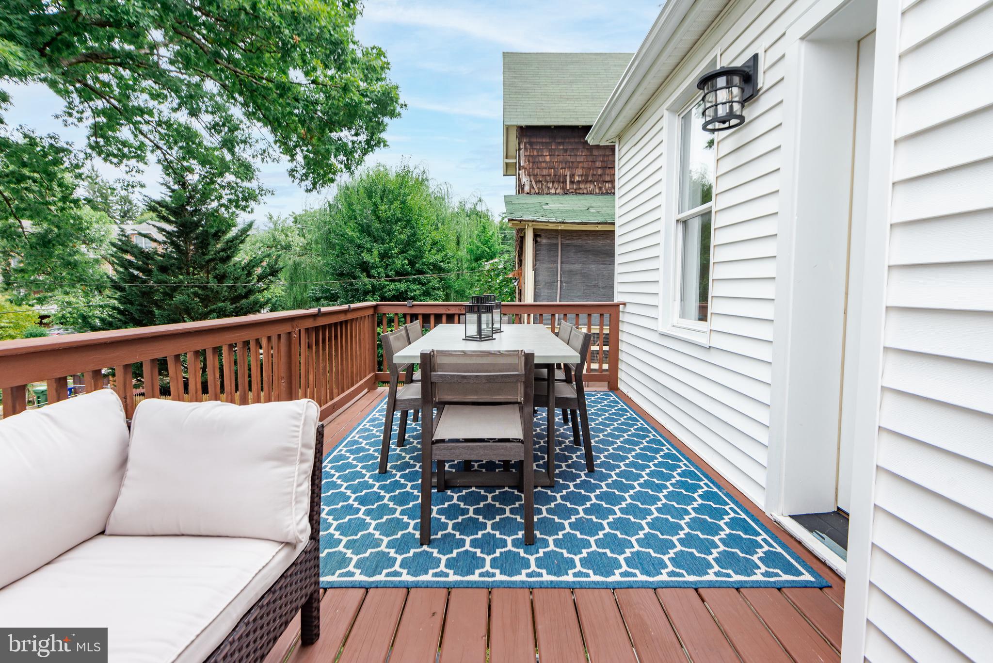 HOES HEIGHTS - Residential Lease