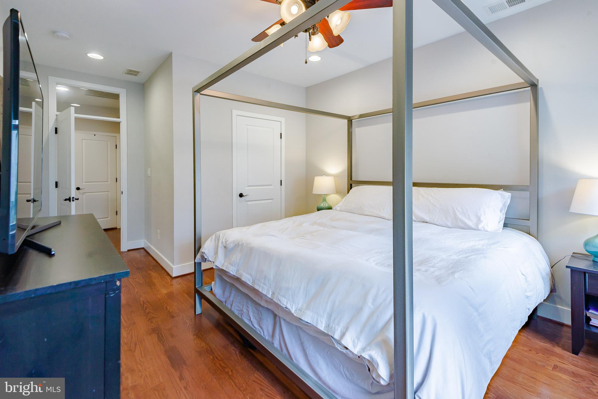 HOES HEIGHTS - Residential Lease