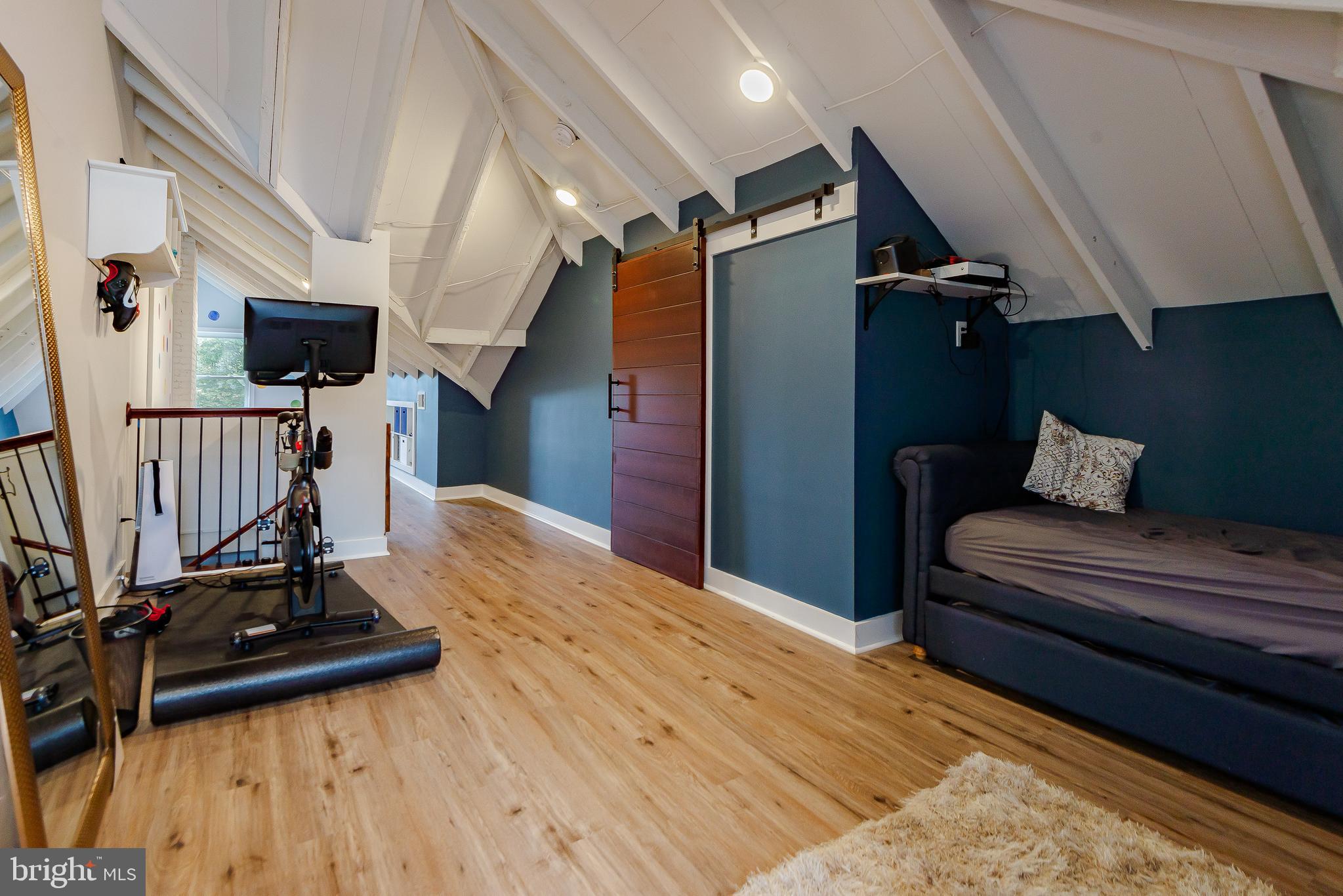 HOES HEIGHTS - Residential Lease