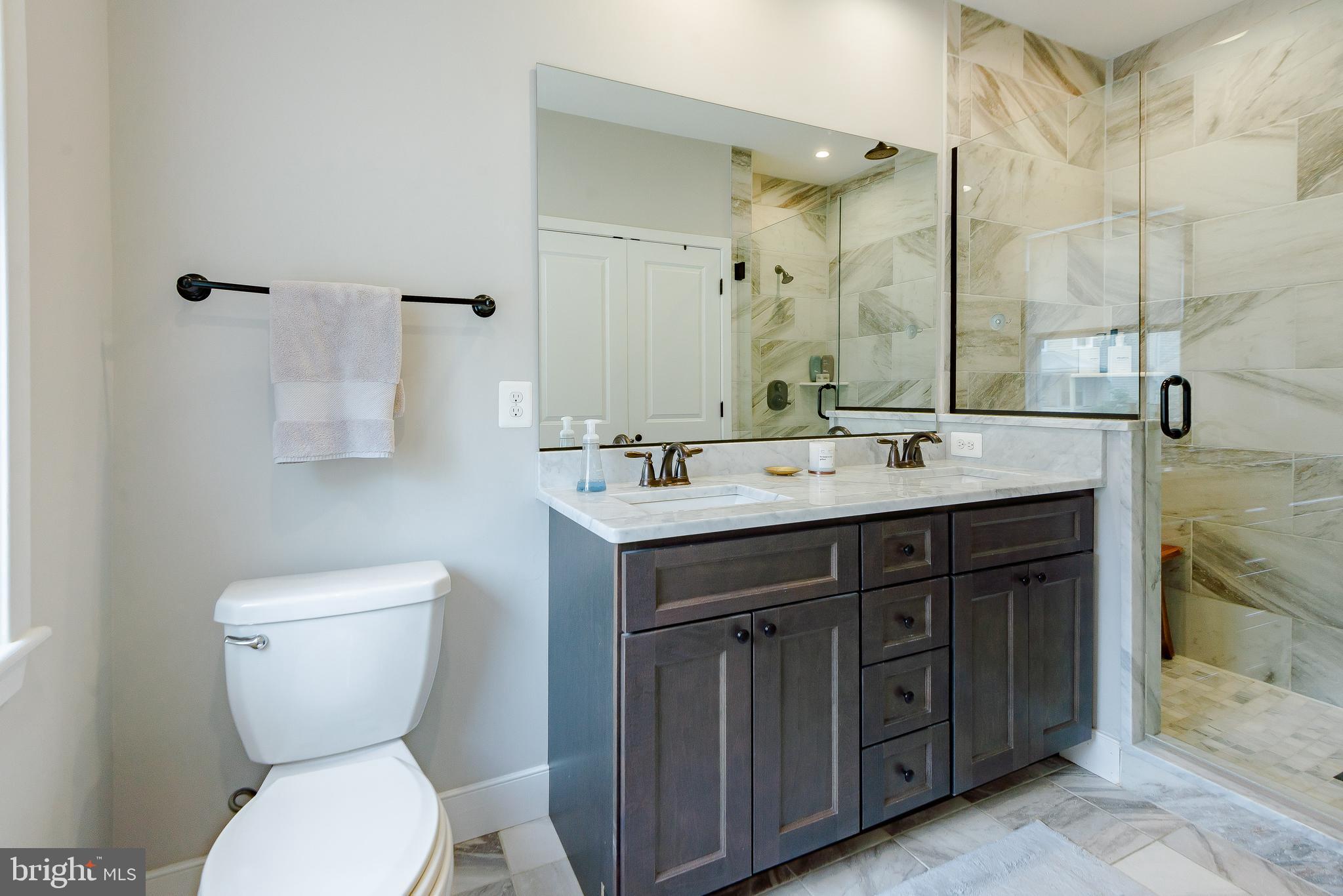 HOES HEIGHTS - Residential Lease