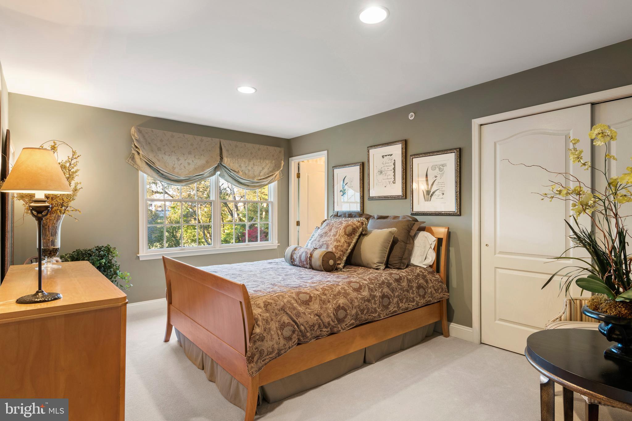 SPRINGTON PT ESTS - Residential