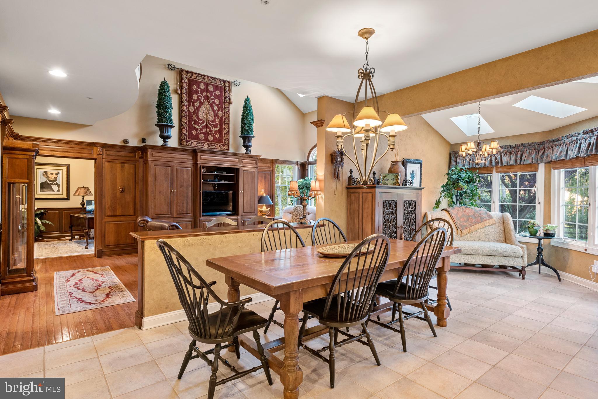 SPRINGTON PT ESTS - Residential