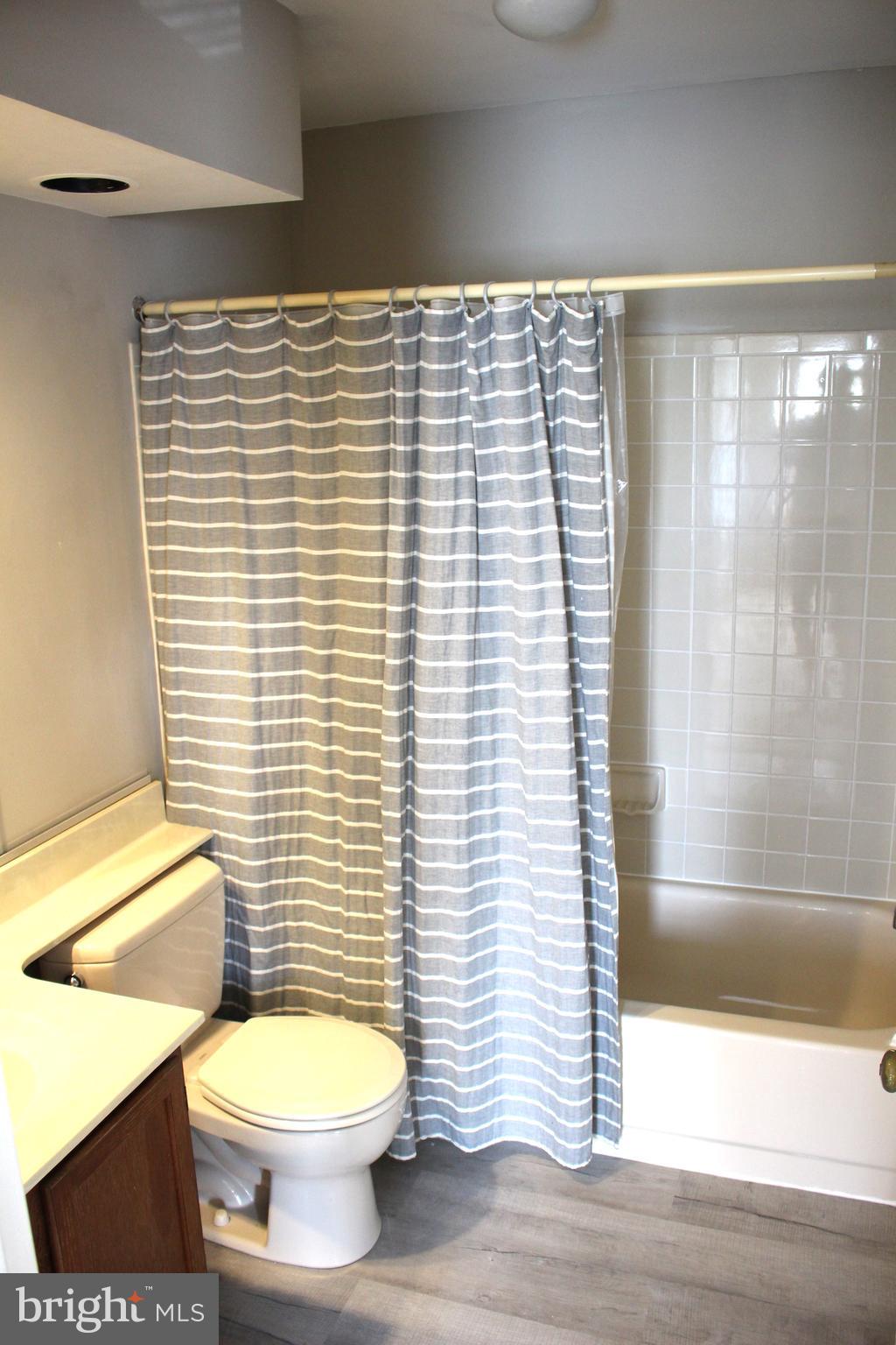 FAIRVIEW COMMONS - Residential