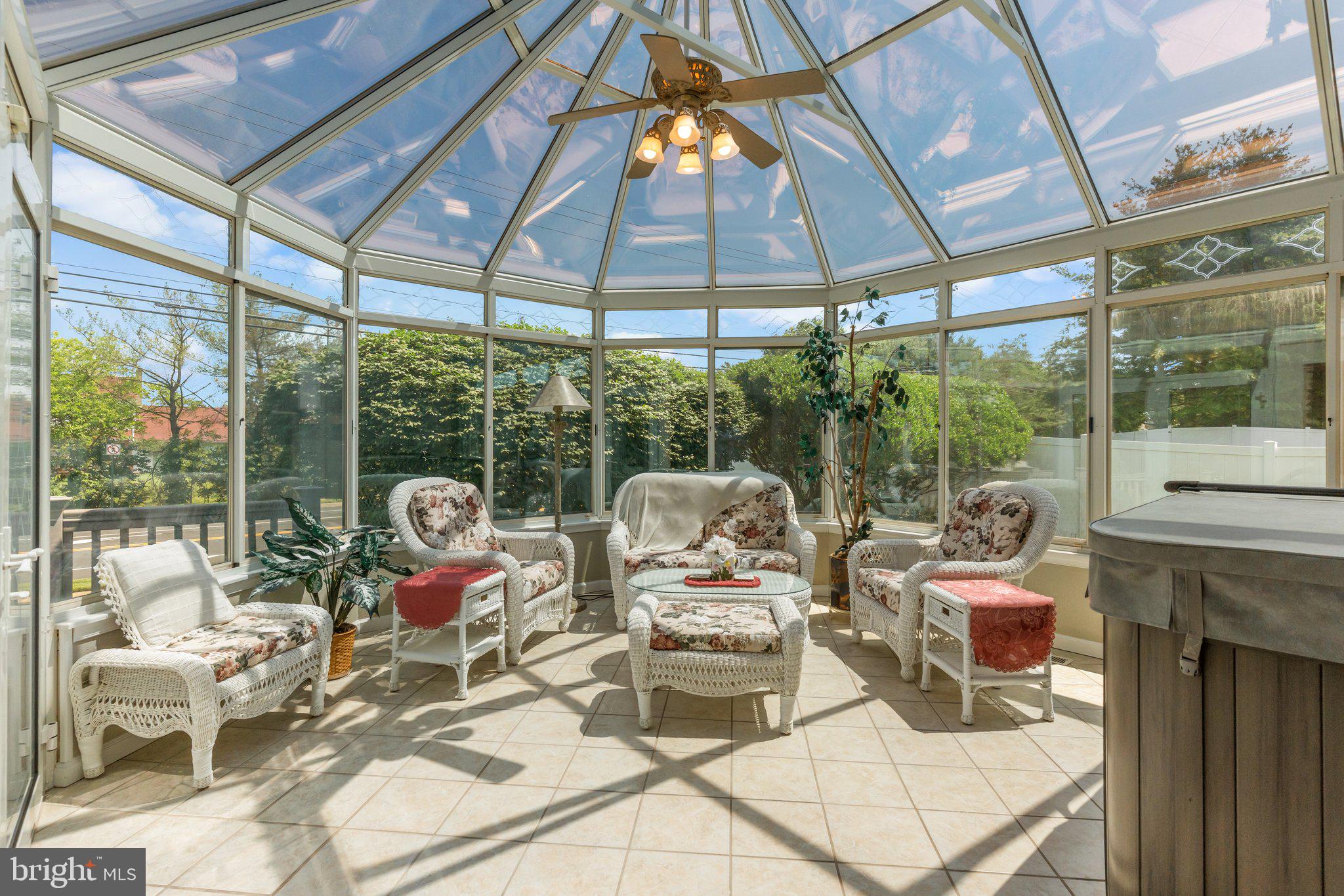 2737 WOODSVIEW DRIVE