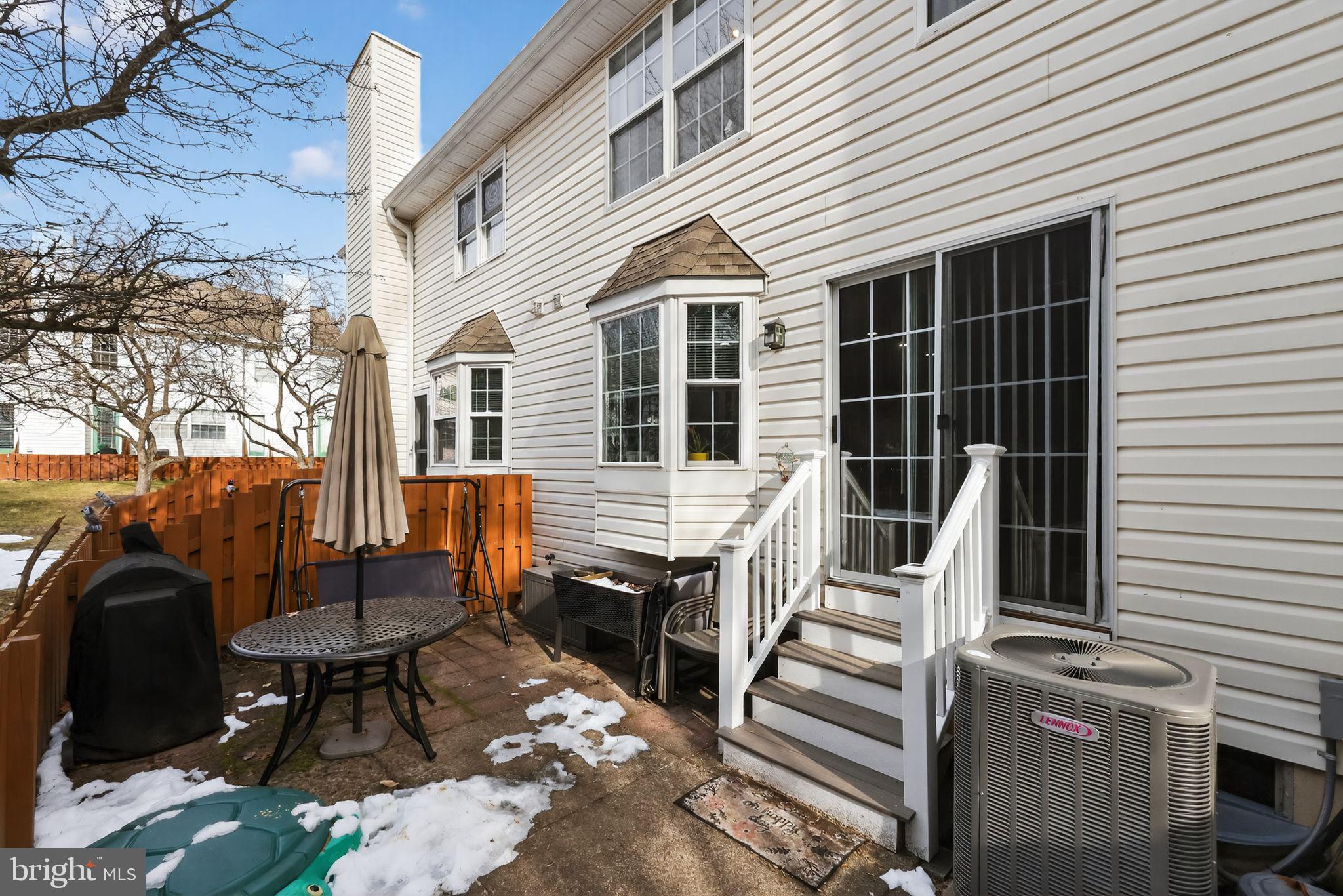 ASPEN WOODS - Residential