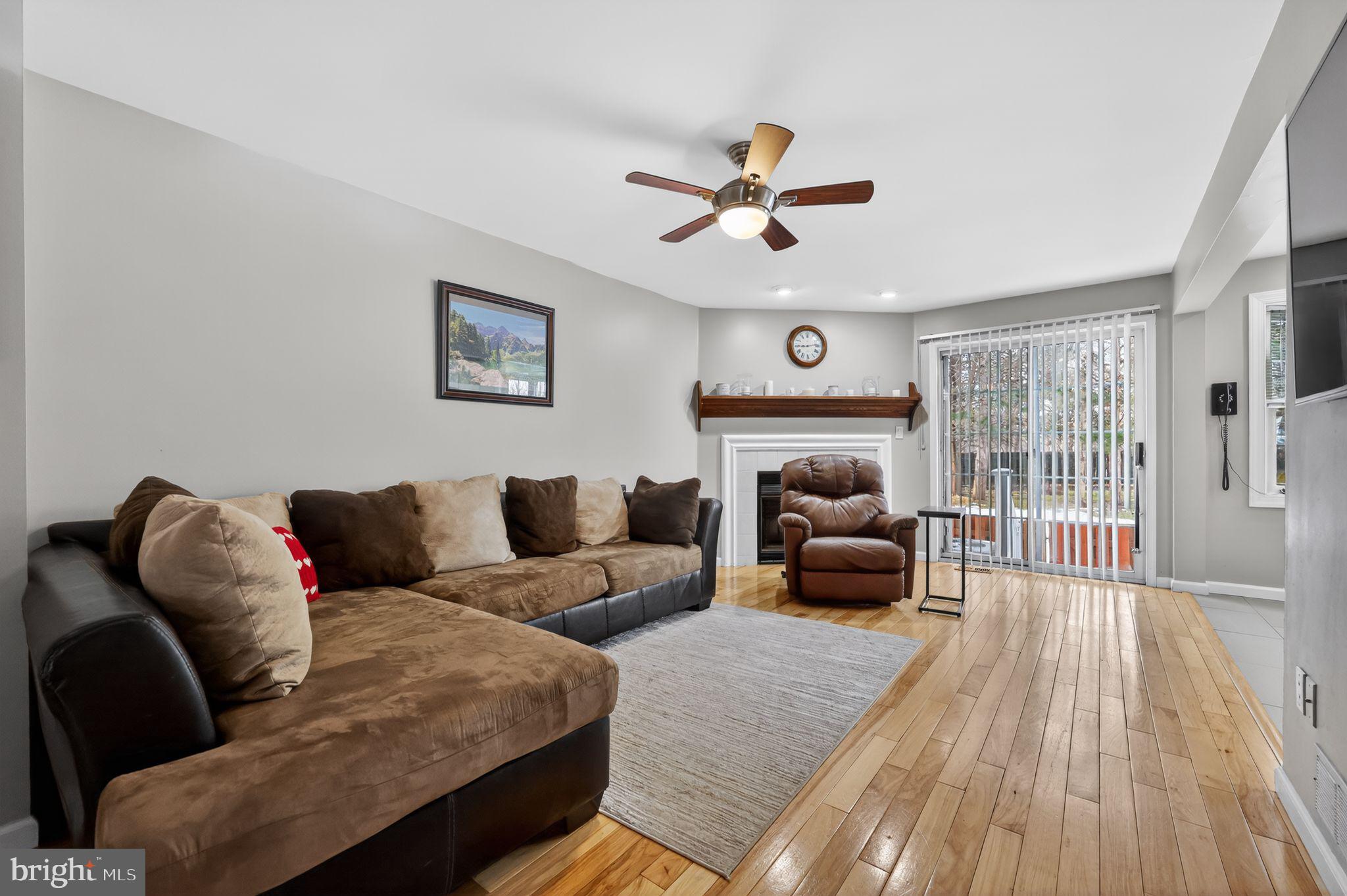 ASPEN WOODS - Residential