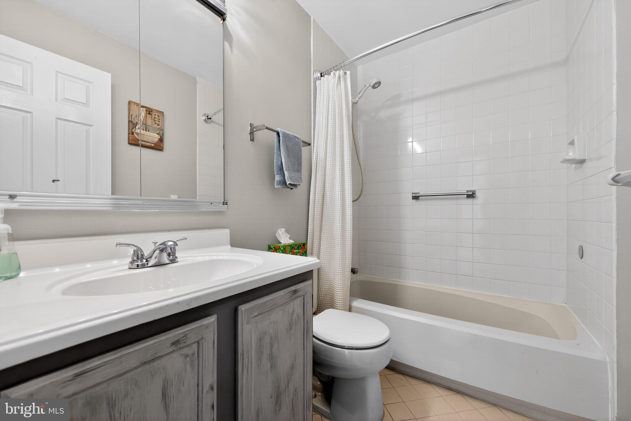 ASPEN WOODS - Residential