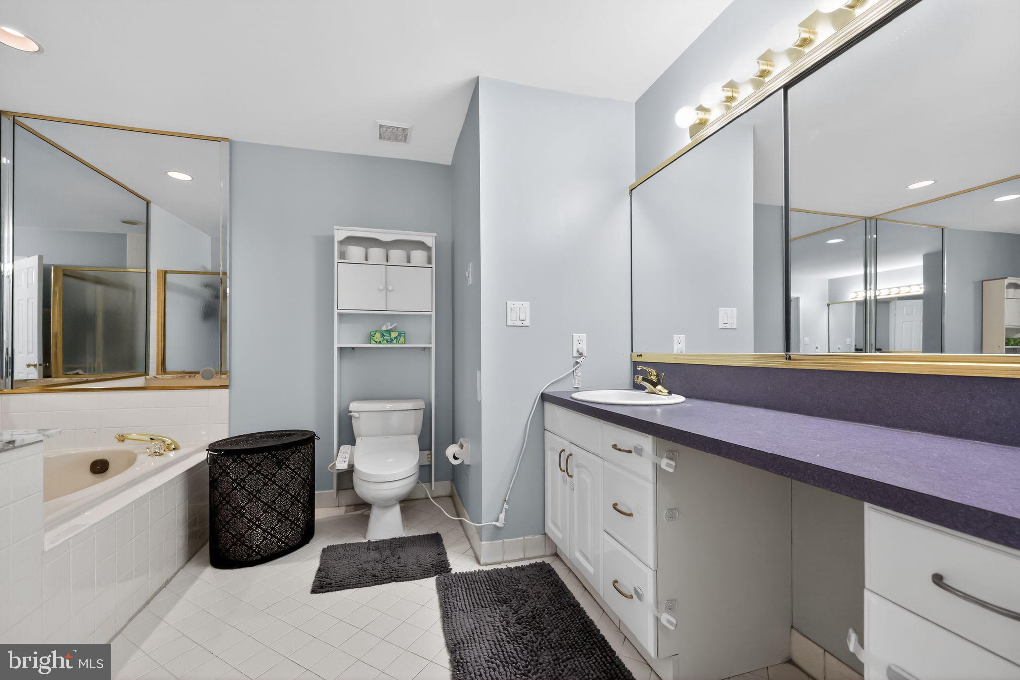 ASPEN WOODS - Residential