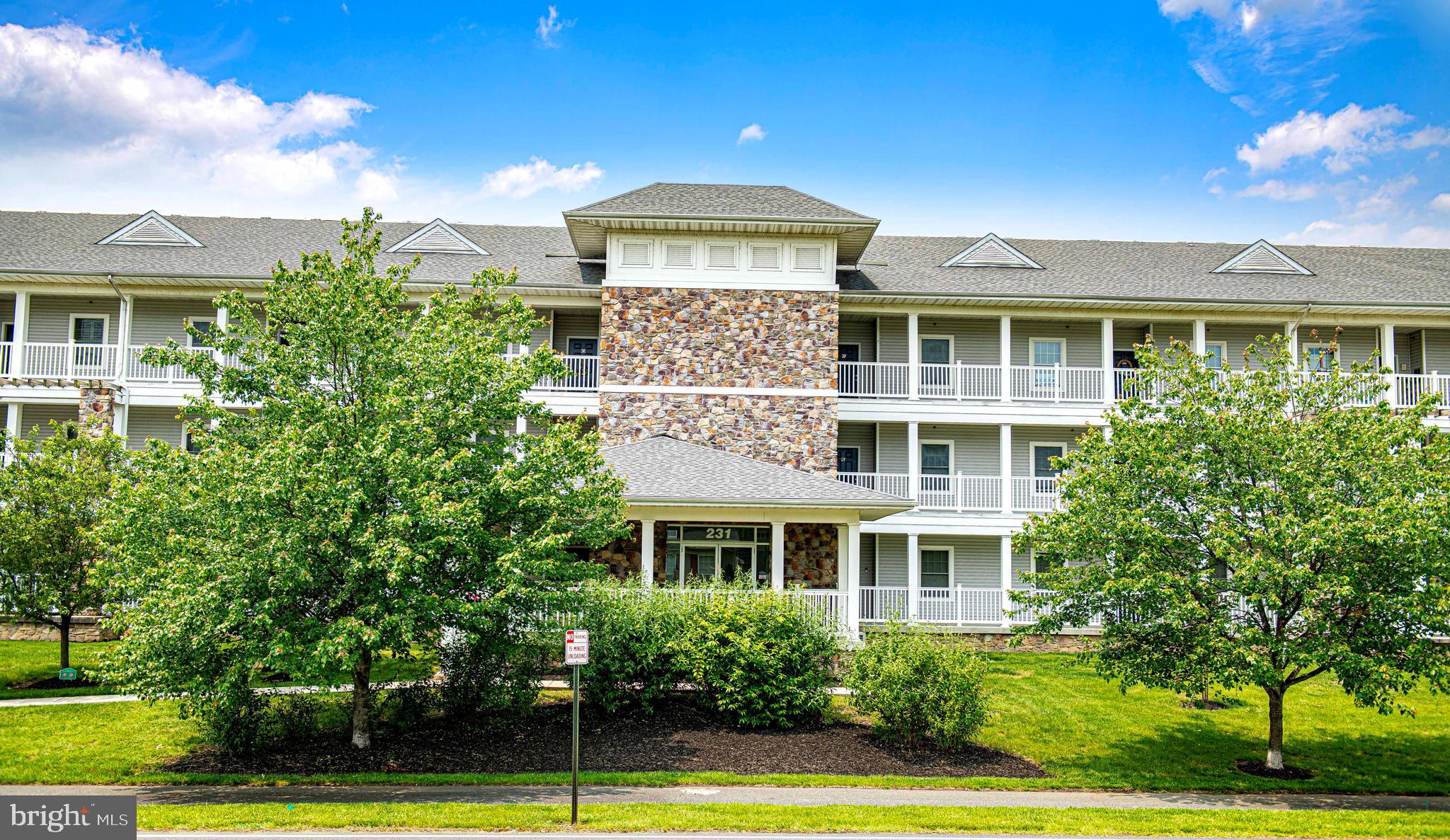 231 ROUNDHOUSE DRIVE 2J